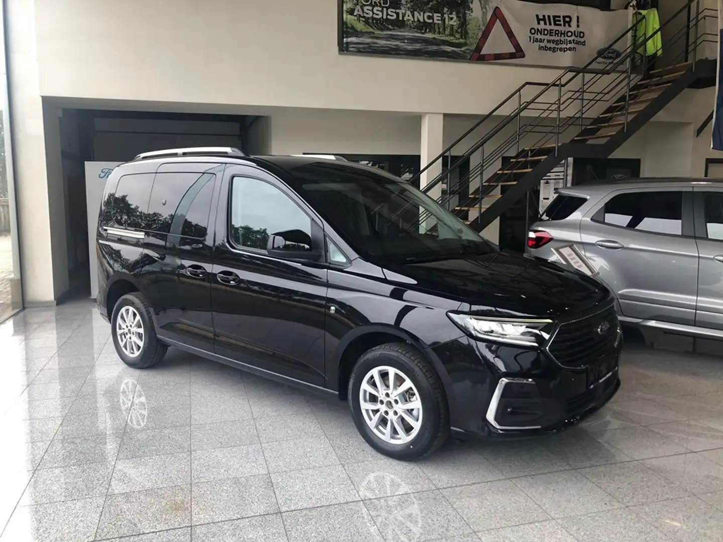 Ford Tourneo Connect TDCi Titanium    DEMO !!!    BIJ DRIESEN IN BREE Black - 2