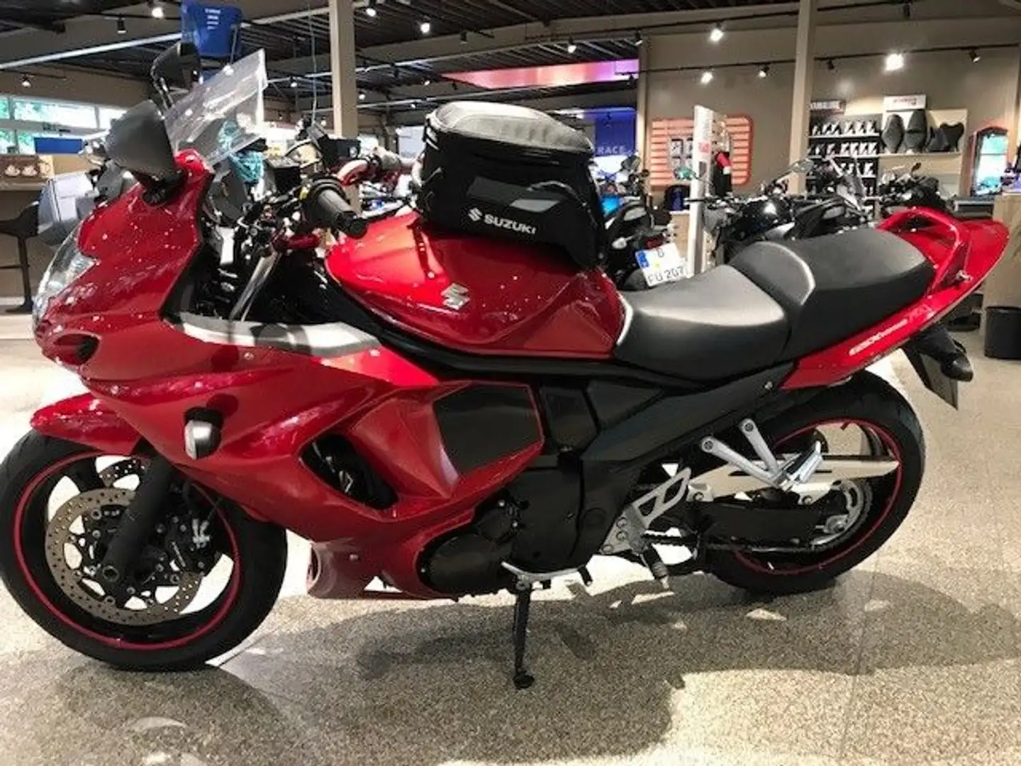 Suzuki GSX 1250 FA * tiefer * ABS * 1.Hand * Leo Vince - 1