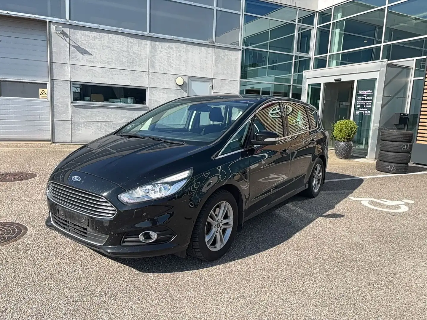 Ford S-Max S-MAX 2.0TDCI Titanium/AUT./KEY-GO/SHZ/NAVI/EUR6 Schwarz - 2