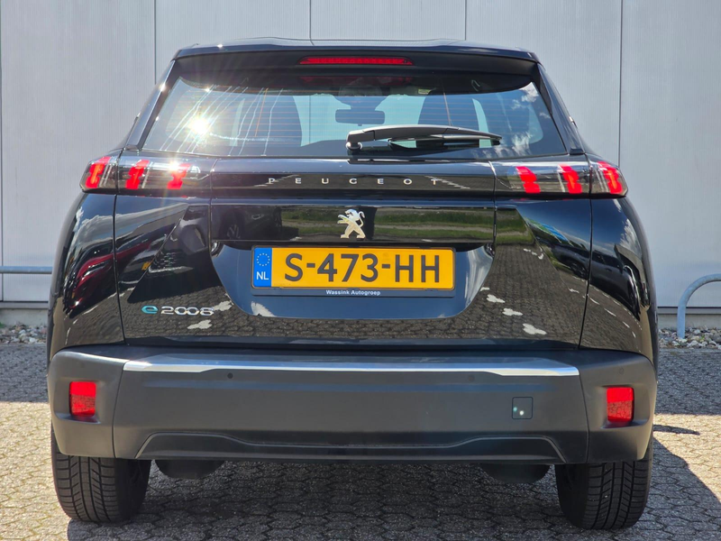 Peugeot e-2008 EV Active 50 kWh Carplay / Android Auto | Climate — photo 5