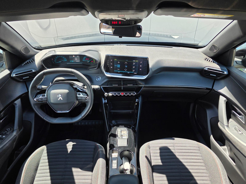 Peugeot e-2008 EV Active 50 kWh Carplay / Android Auto | Climate — photo 9