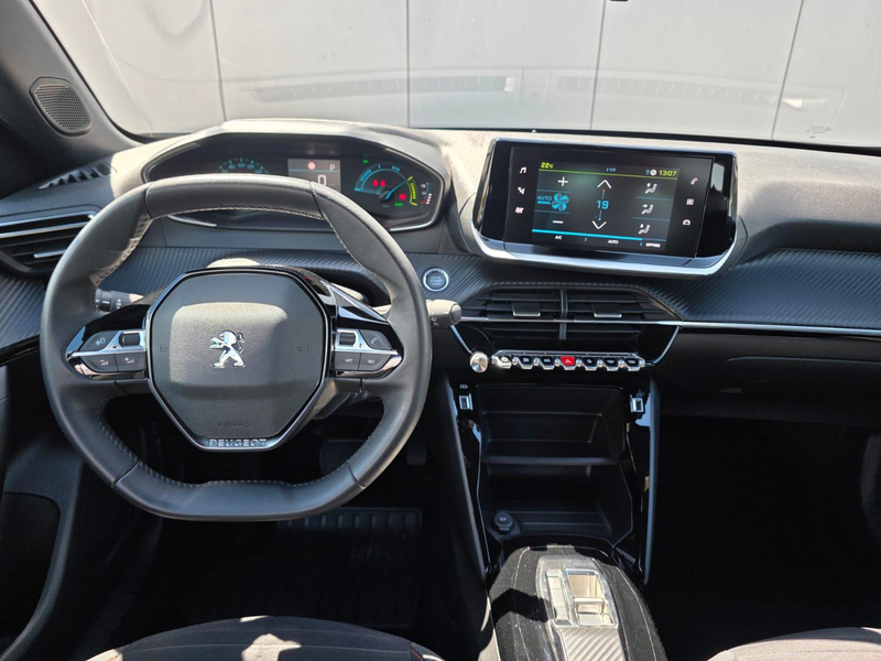 Peugeot e-2008 EV Active 50 kWh Carplay / Android Auto | Climate — photo 10