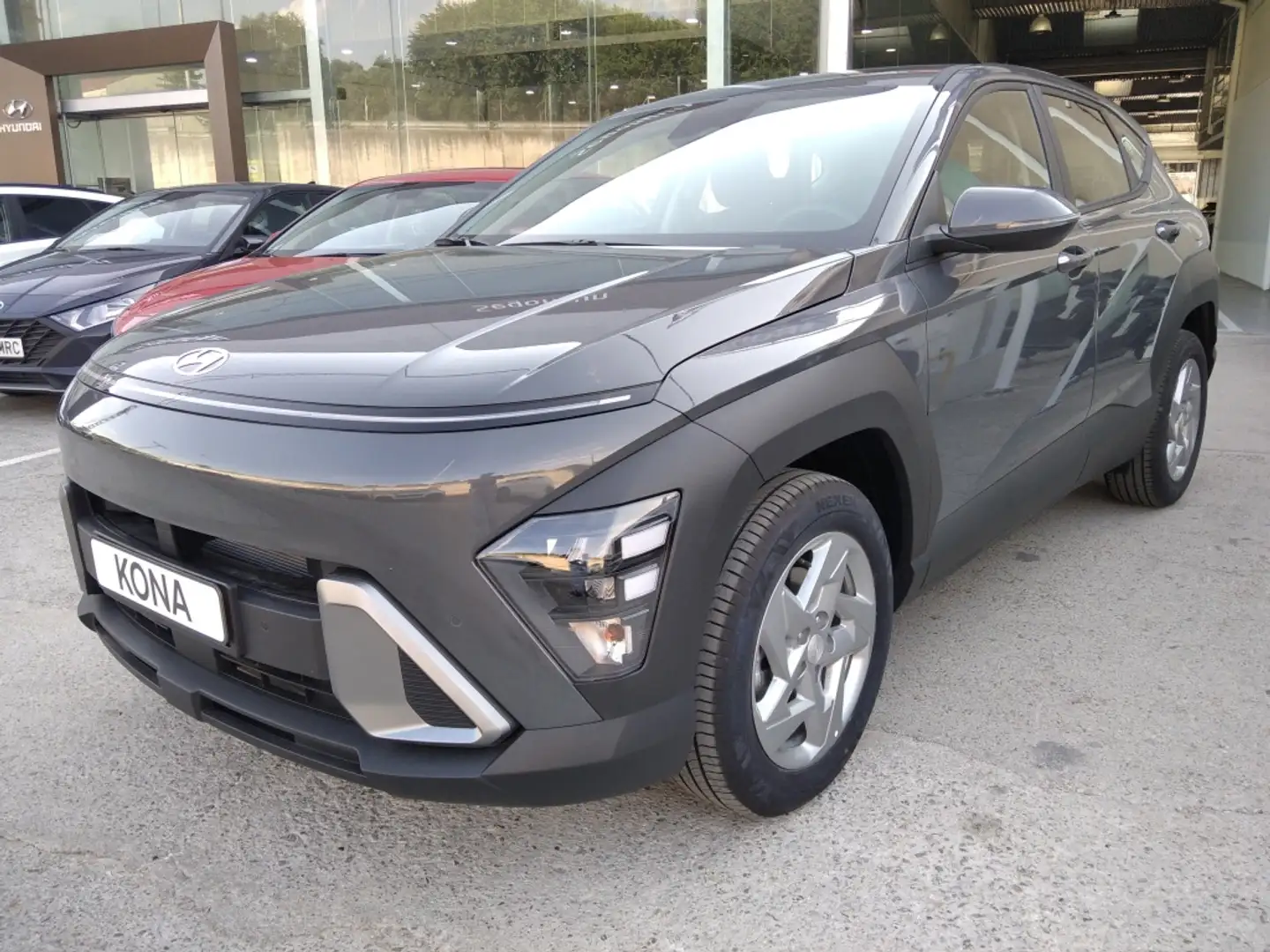 Hyundai KONA 1.6 TGDI Maxx 4x2 Gris - 1