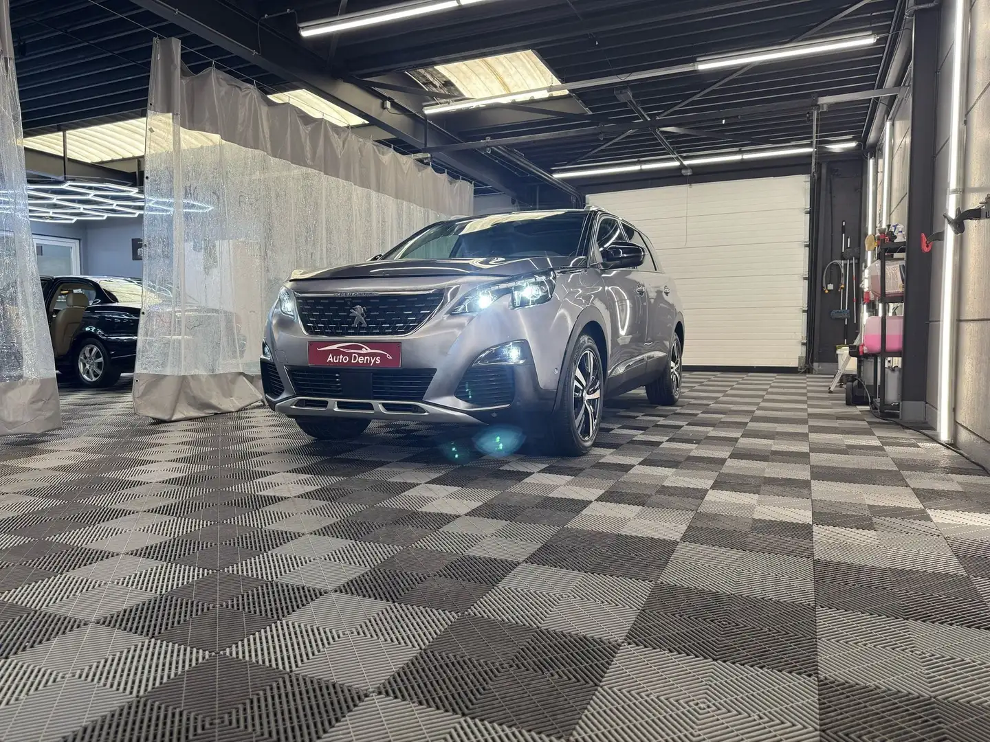 Peugeot 5008 GT-LINE AUTOMATIQUE EXPORT bj.2019 7-zitpl. 129dkm Gris - 1