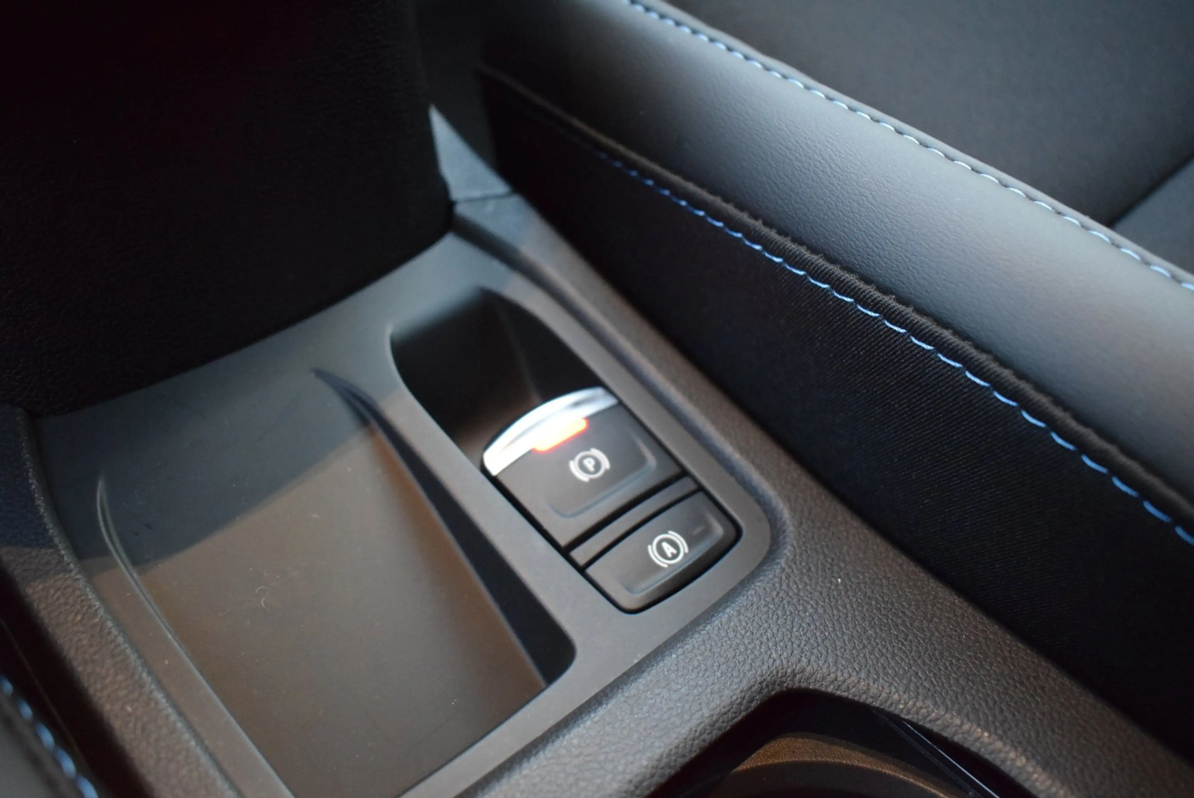 Renault Clio 1.6 E-Tech Full Hybrid 145 esprit Alpine AUTOM/ADA — photo 30