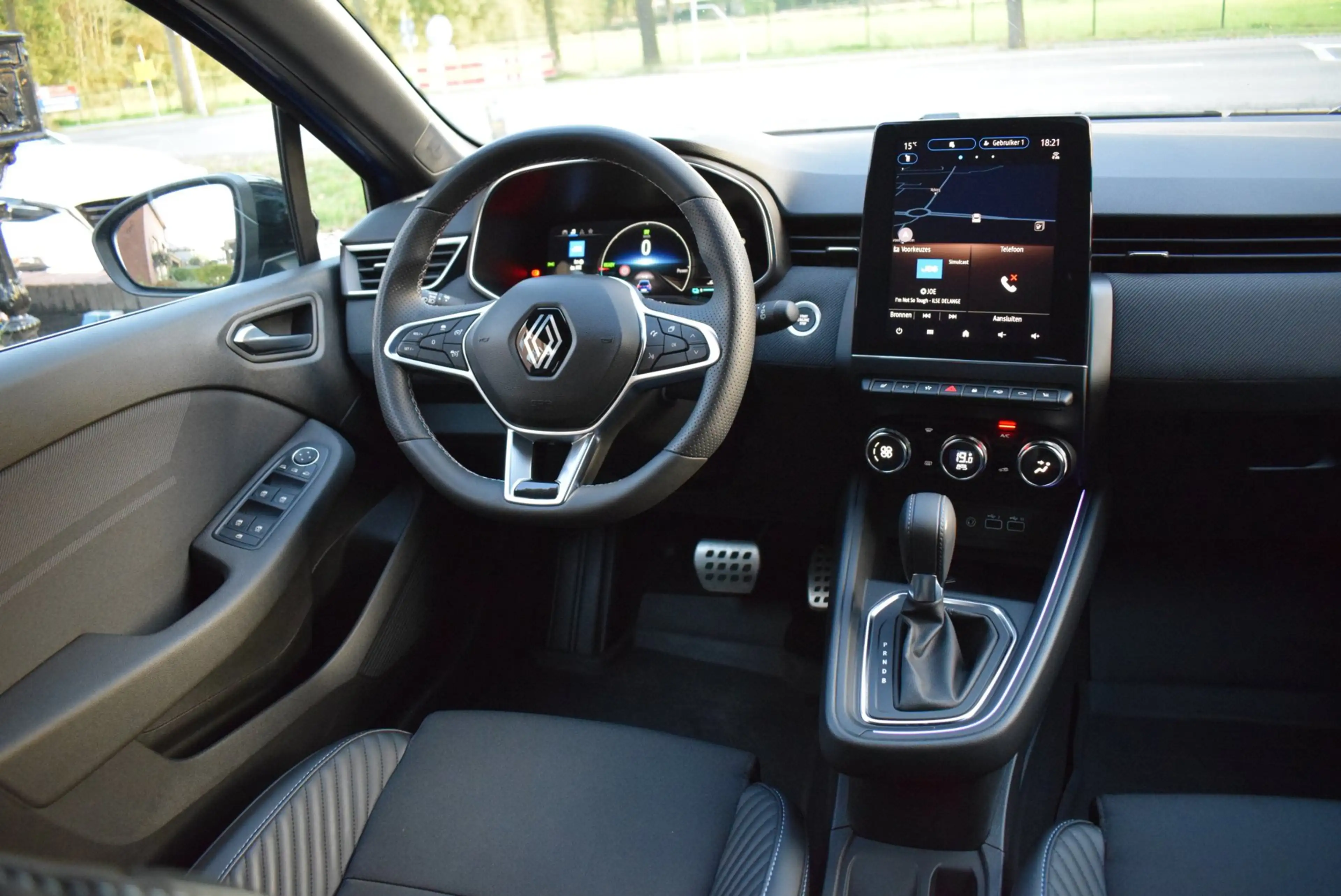 Renault Clio 1.6 E-Tech Full Hybrid 145 esprit Alpine AUTOM/ADA — photo 32