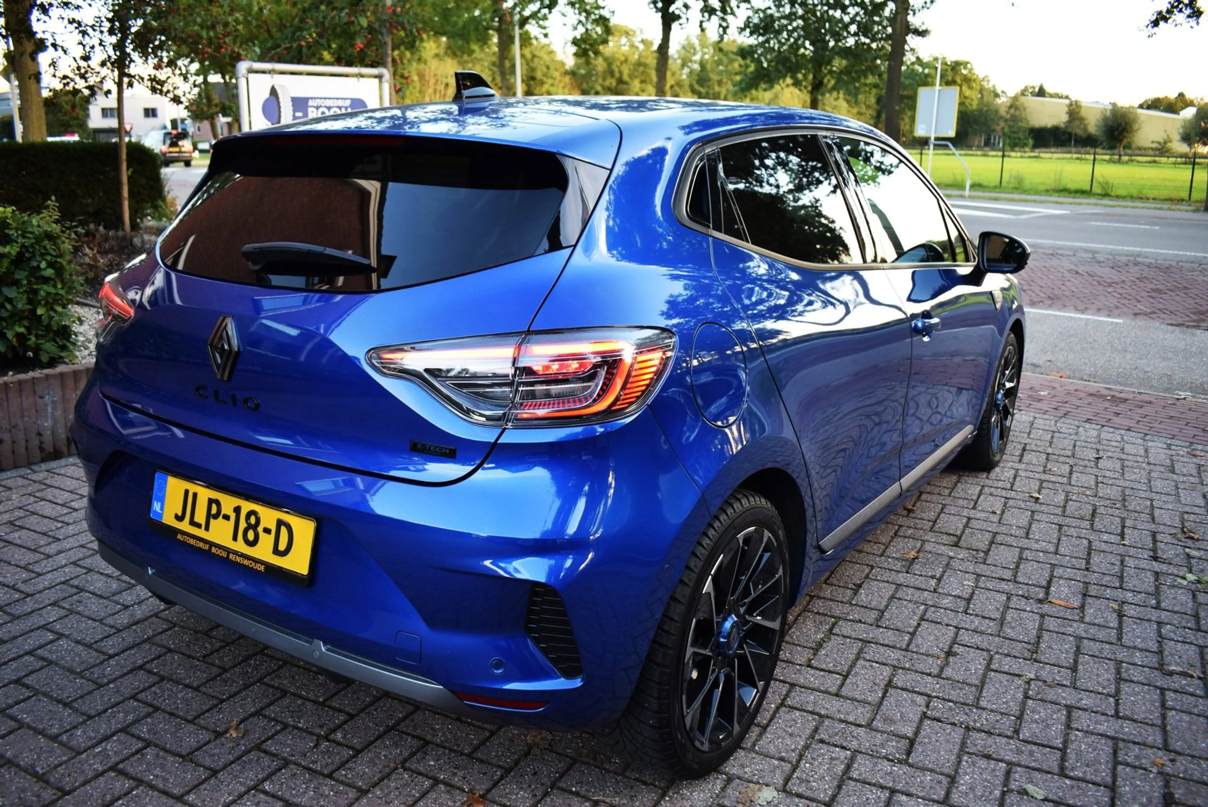 Renault Clio 1.6 E-Tech Full Hybrid 145 esprit Alpine AUTOM/ADA — photo 4