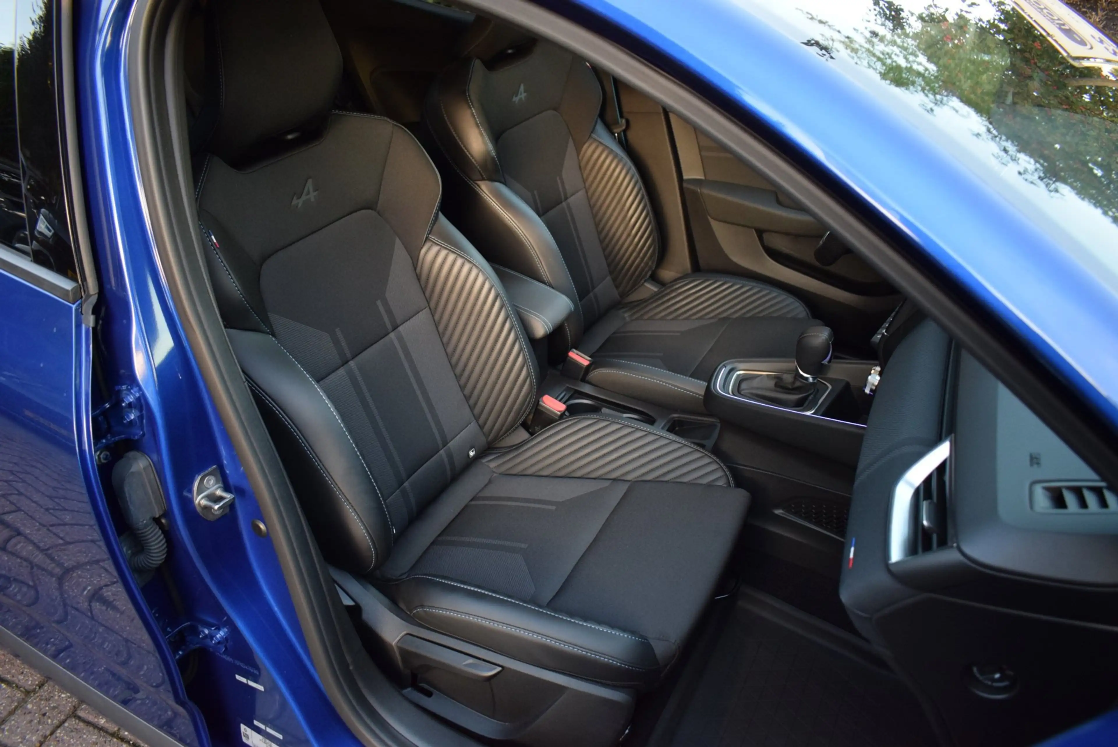 Renault Clio 1.6 E-Tech Full Hybrid 145 esprit Alpine AUTOM/ADA — photo 11