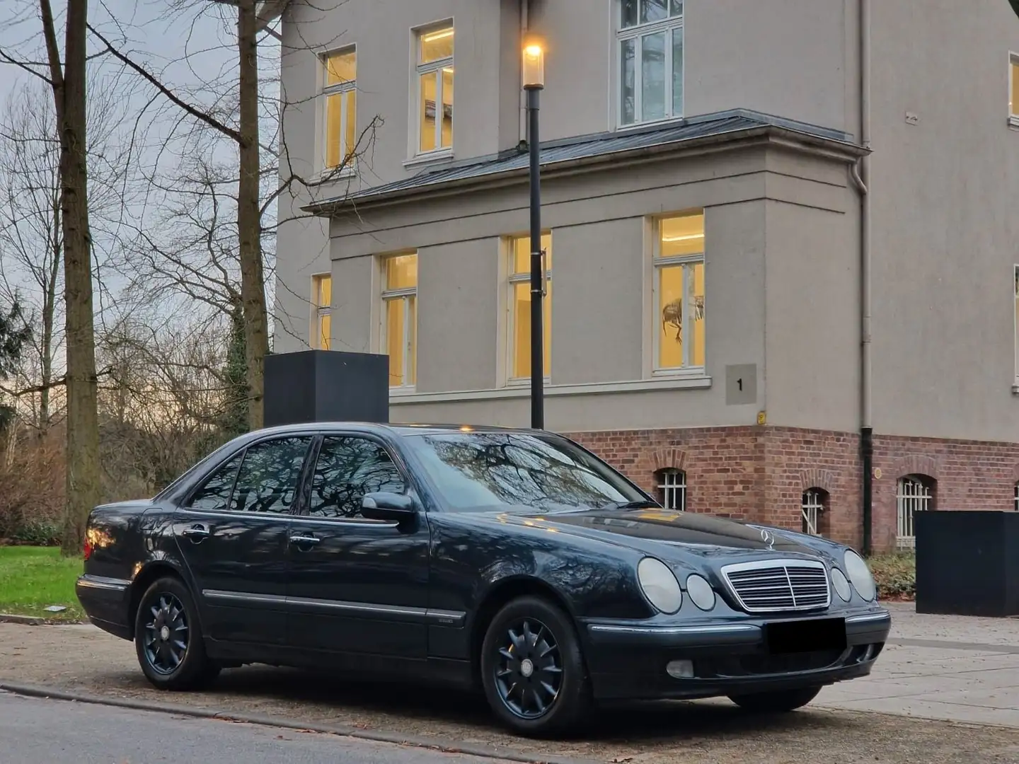 Mercedes-Benz E 200 E200 Kompressor Elegance Klimaanlage Sitzheizung Fekete - 2