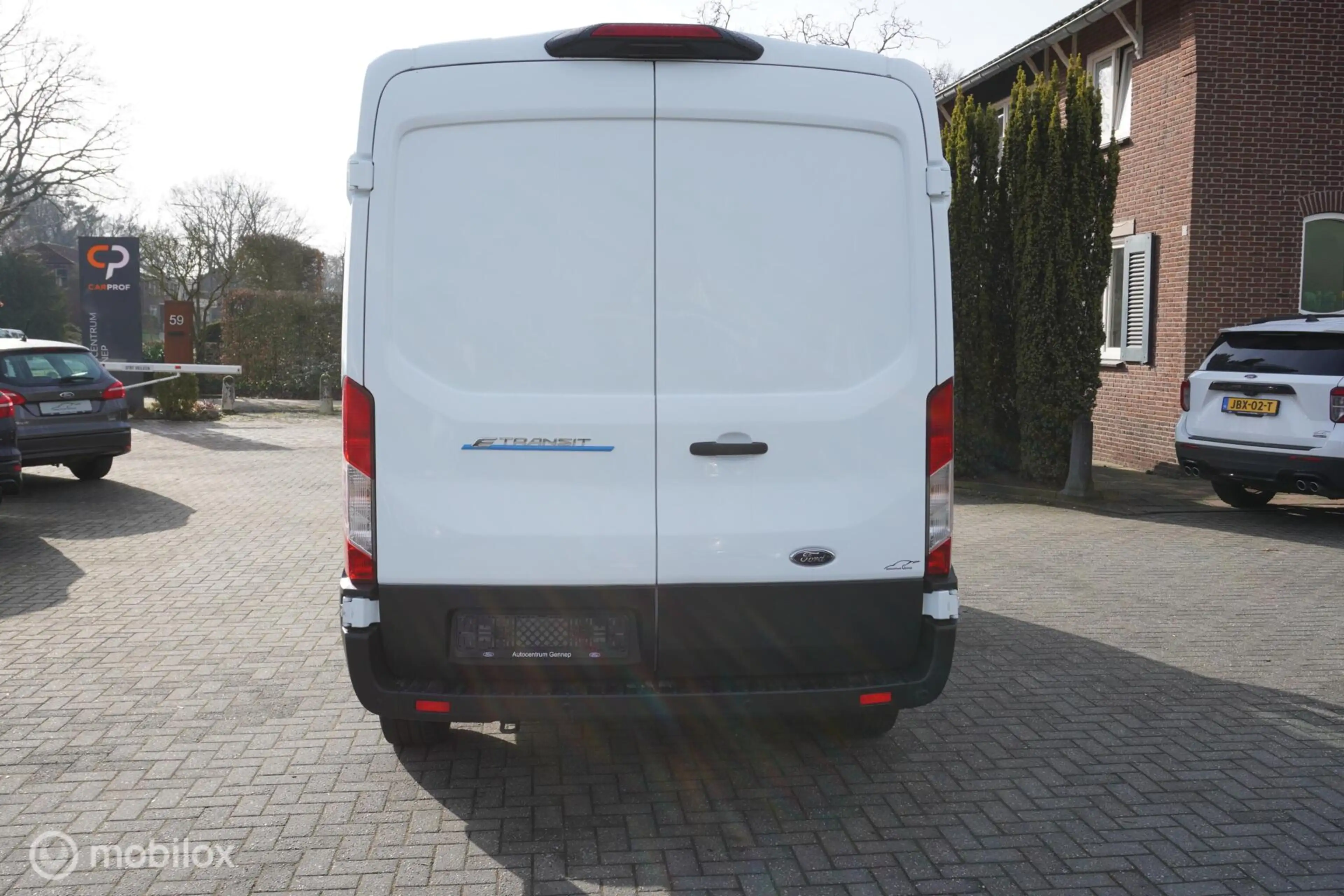 Ford E-Transit 350 L2H2 Trend 68 kWh — photo 8
