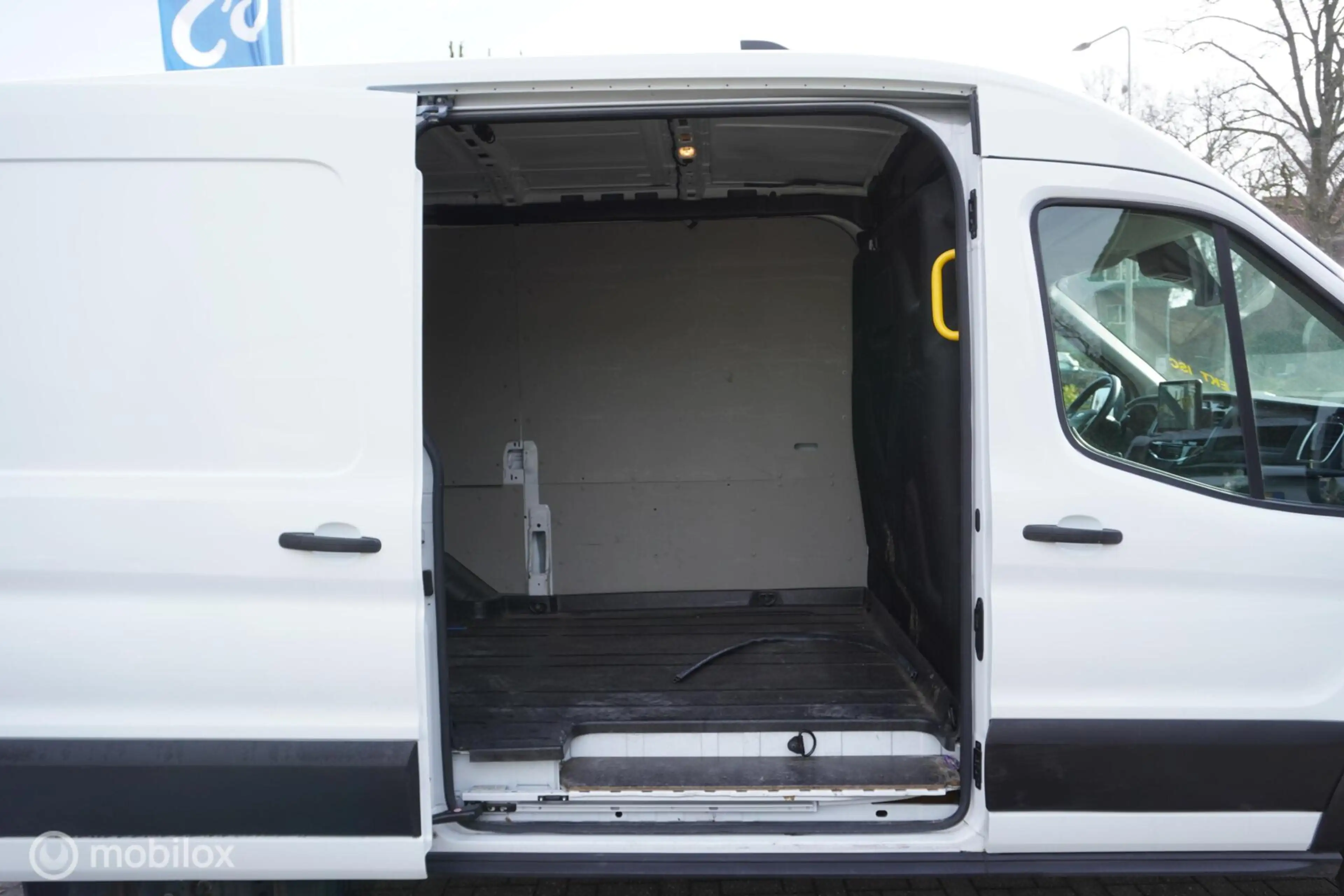 Ford E-Transit 350 L2H2 Trend 68 kWh — photo 14