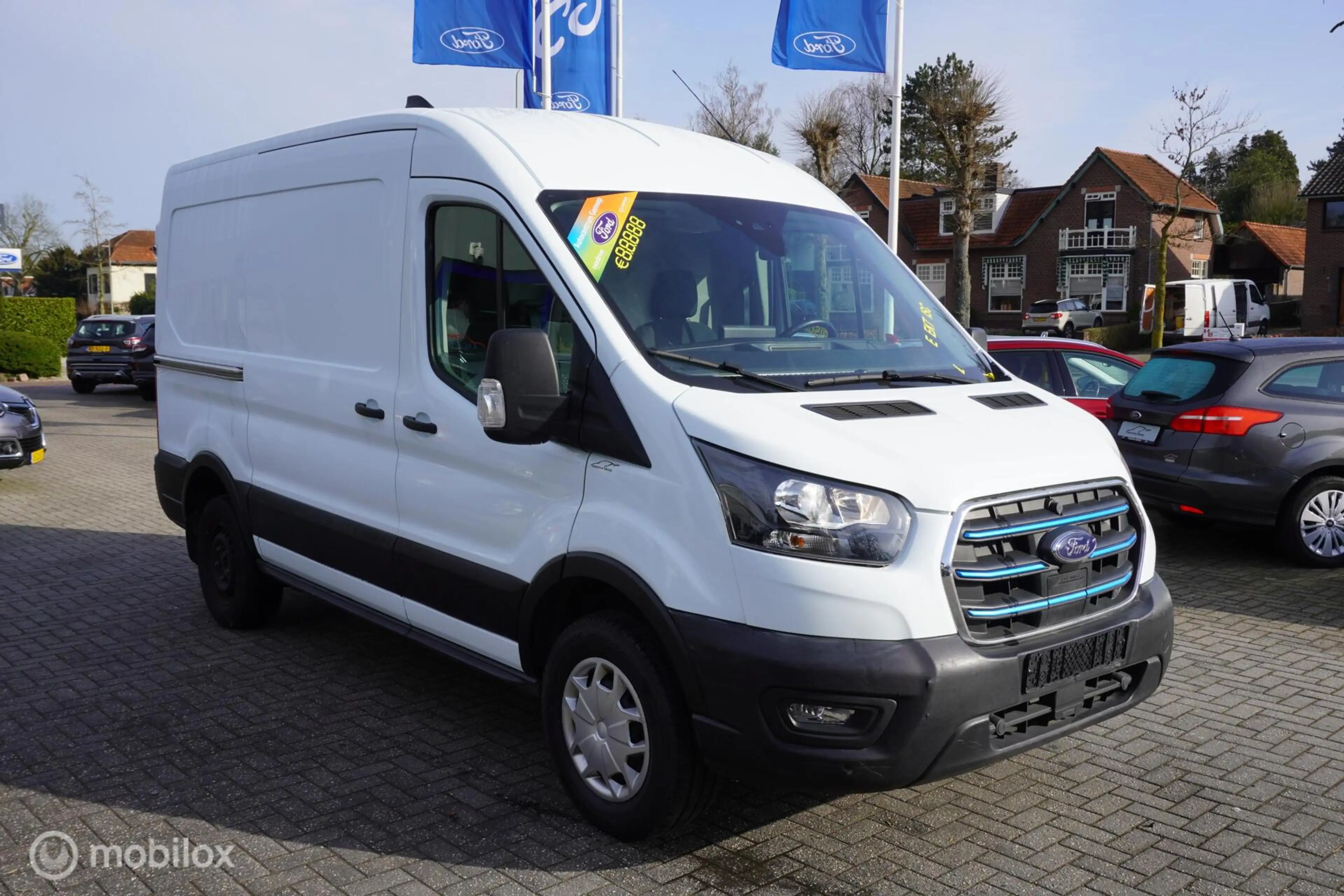Ford E-Transit 350 L2H2 Trend 68 kWh — photo 4