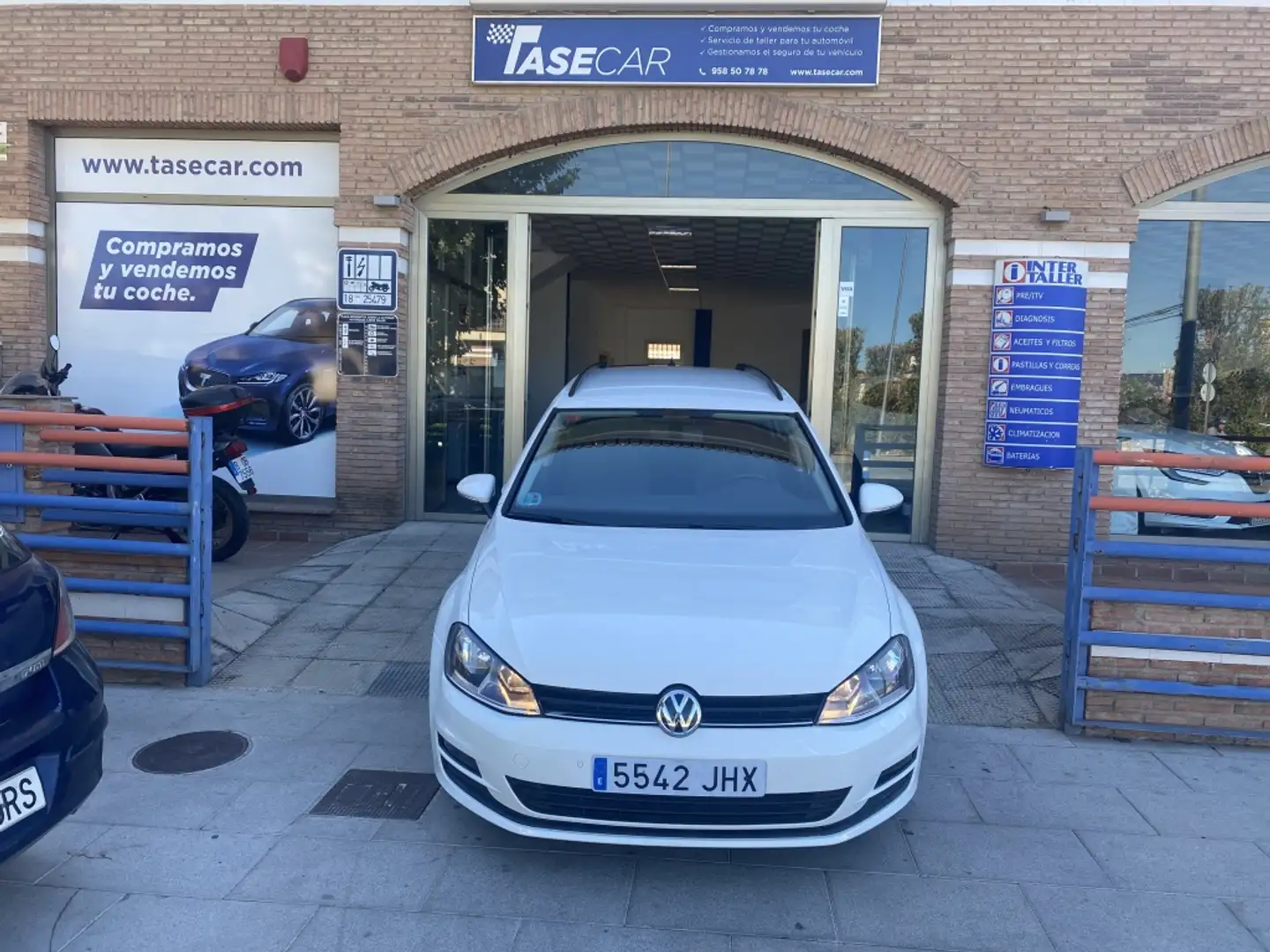 Volkswagen Golf Variant 1.6TDI CR BMT Business&Navi 110 Blanco - 1
