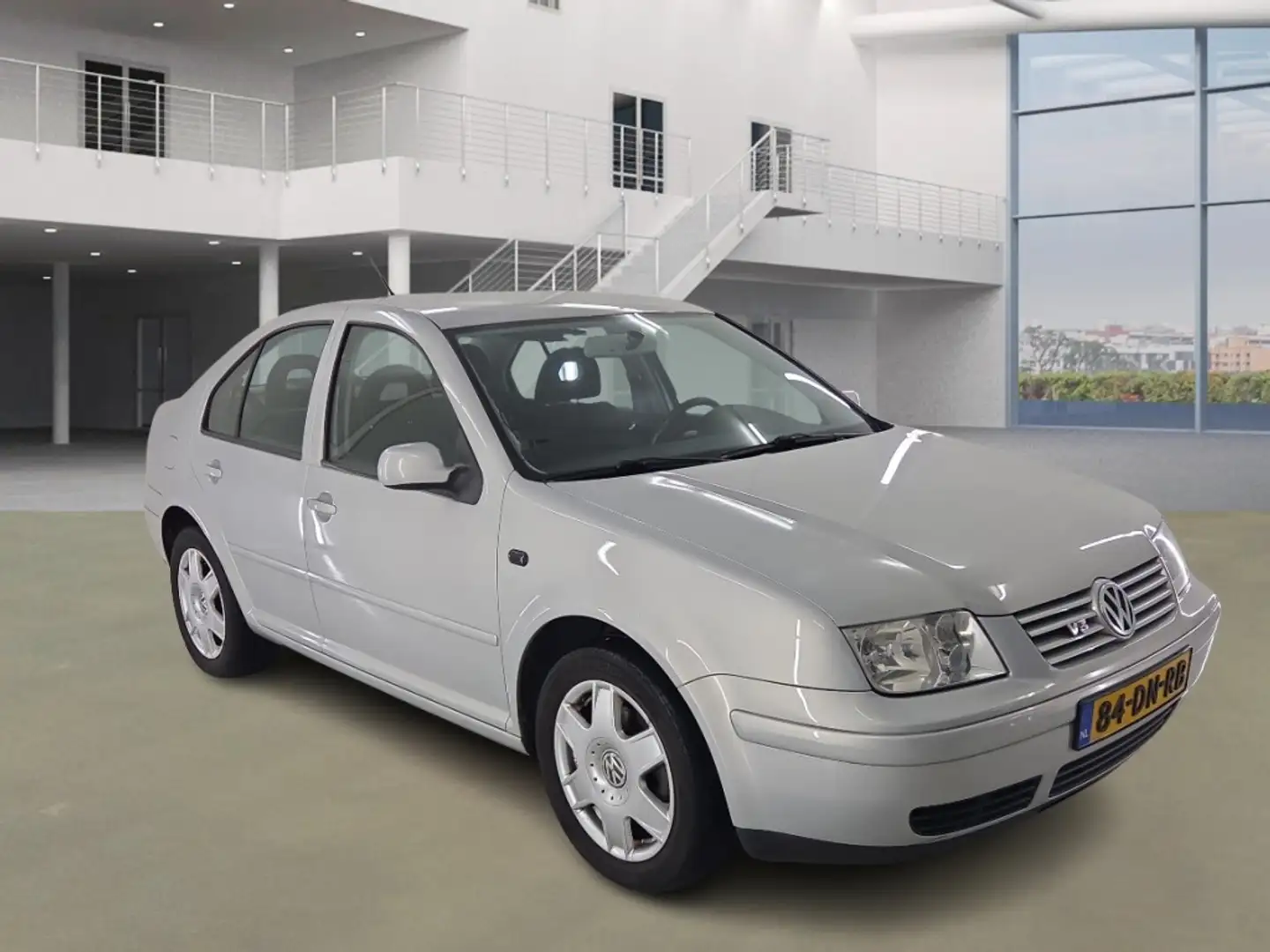 Volkswagen Bora 2.3 V5 Highline/AUTOMAAT/LAAG KM Gris - 2