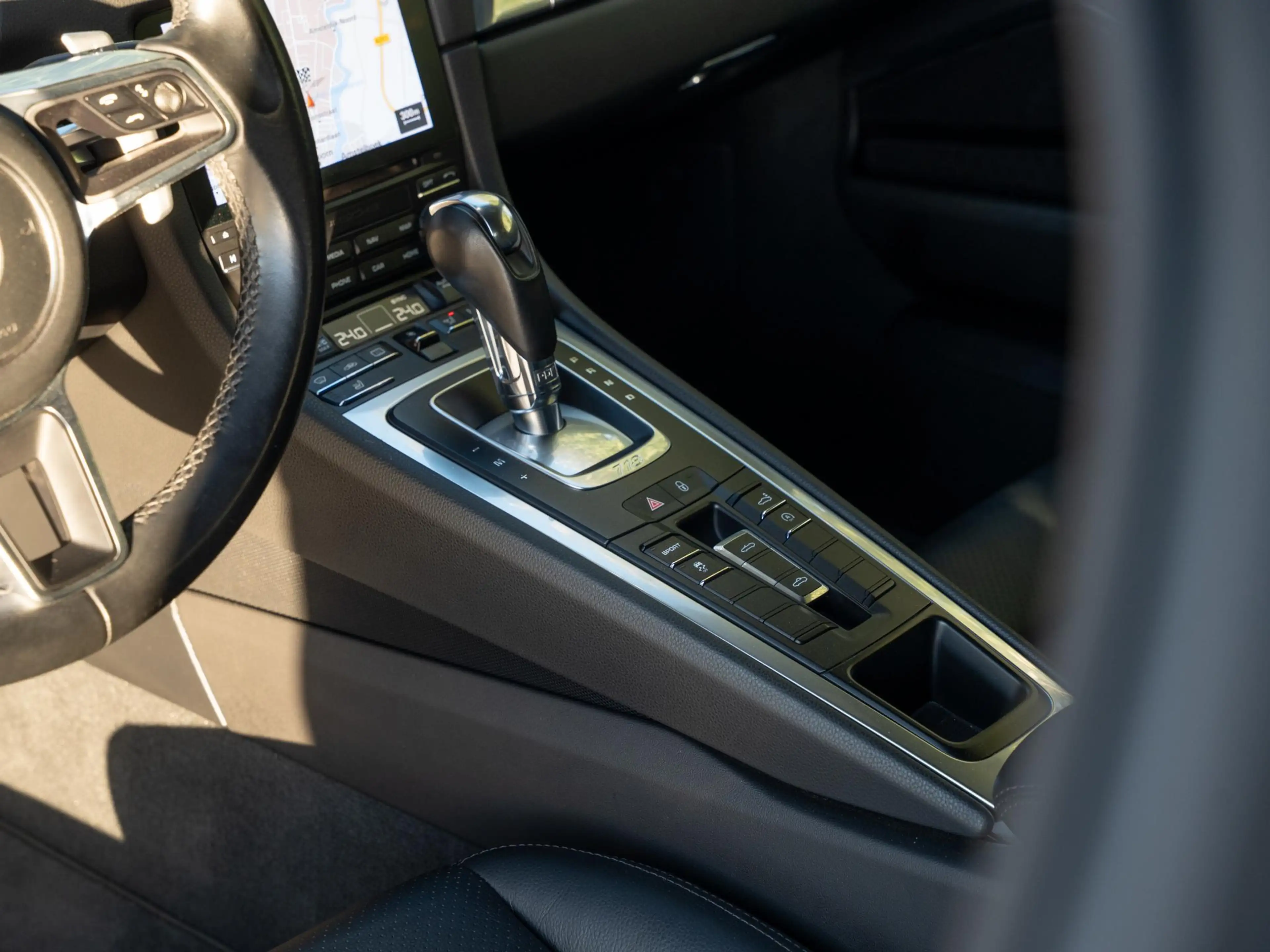 Porsche 718 Boxster 2.0 — photo 11