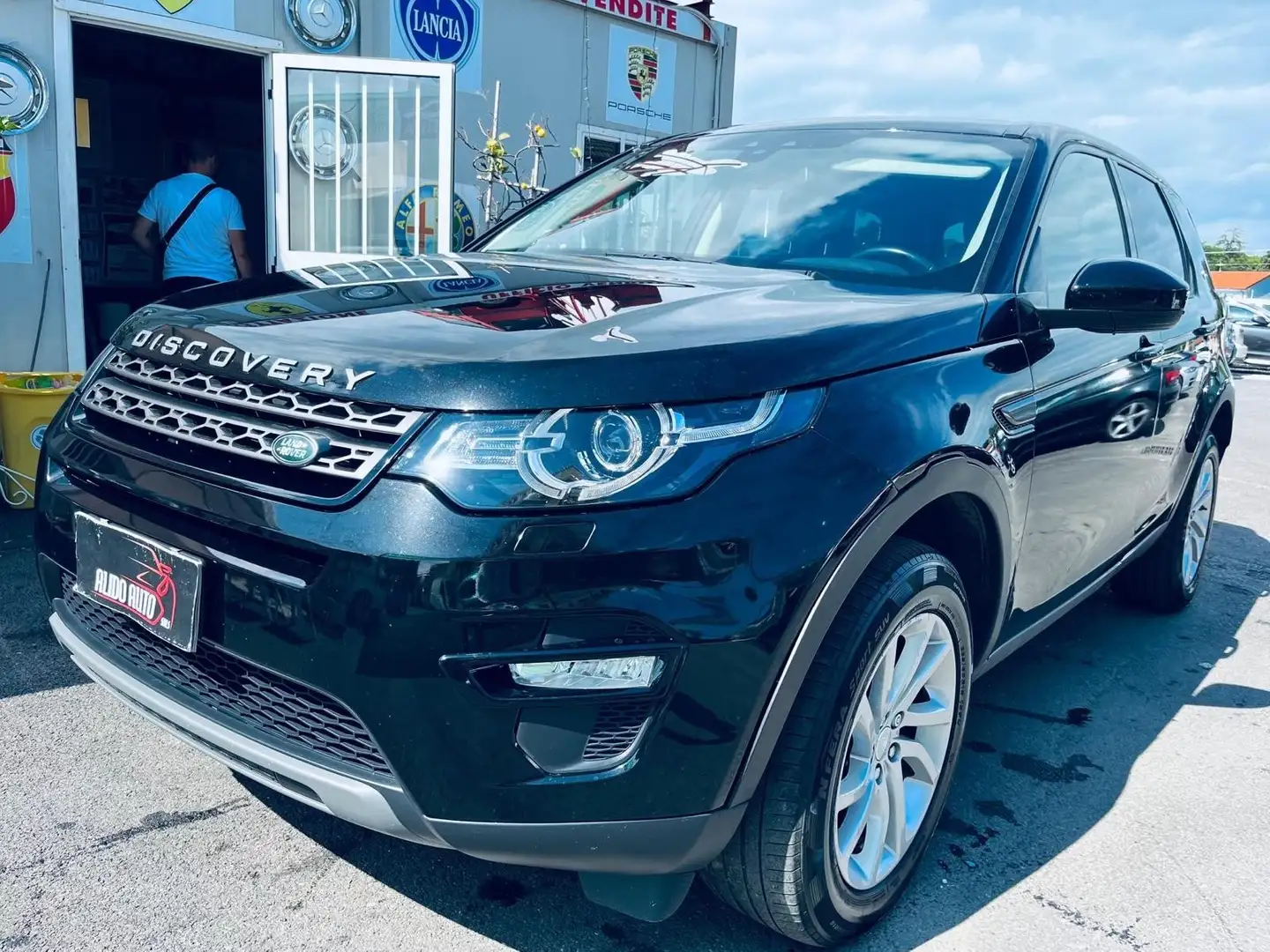 Land Rover Discovery Sport 2.0 ed4 HSE Luxury 2wd 150cv Nero - 2
