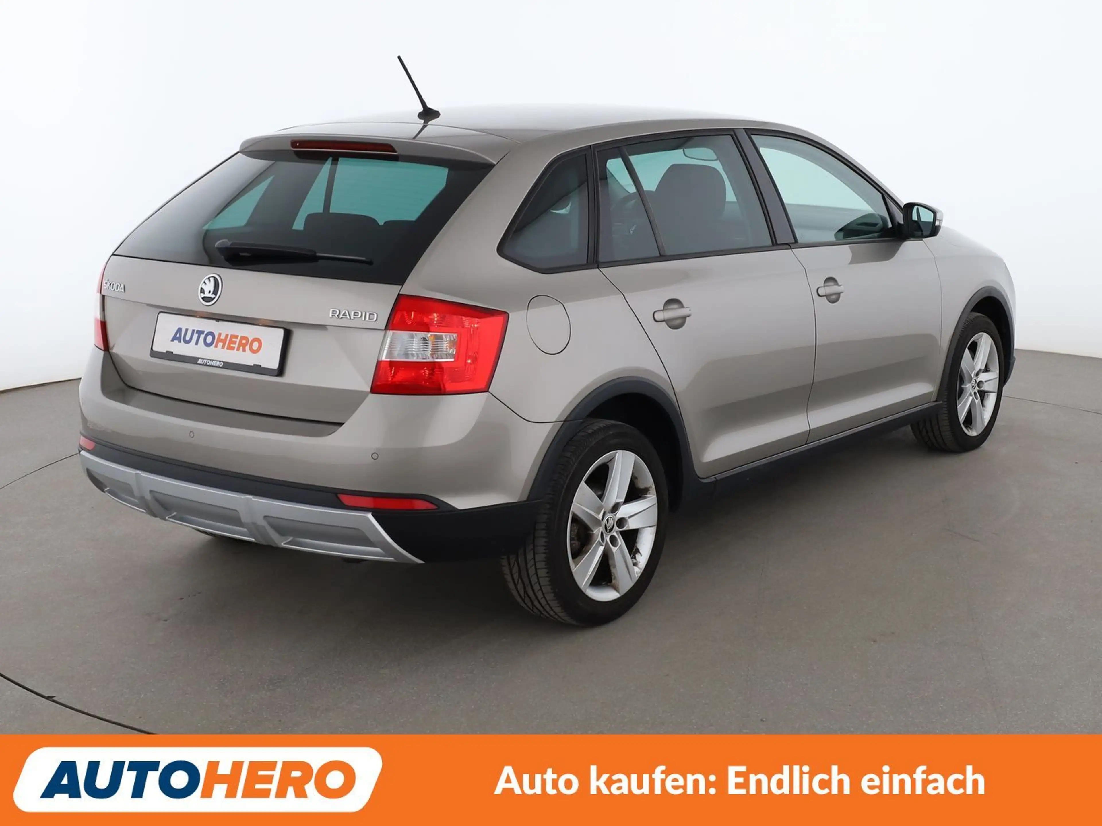 Skoda Rapid/Spaceback 1.2 TSI ScoutLine*TEMPO*PDC*SHZ*KLIMA*GARANTIE* — photo 6
