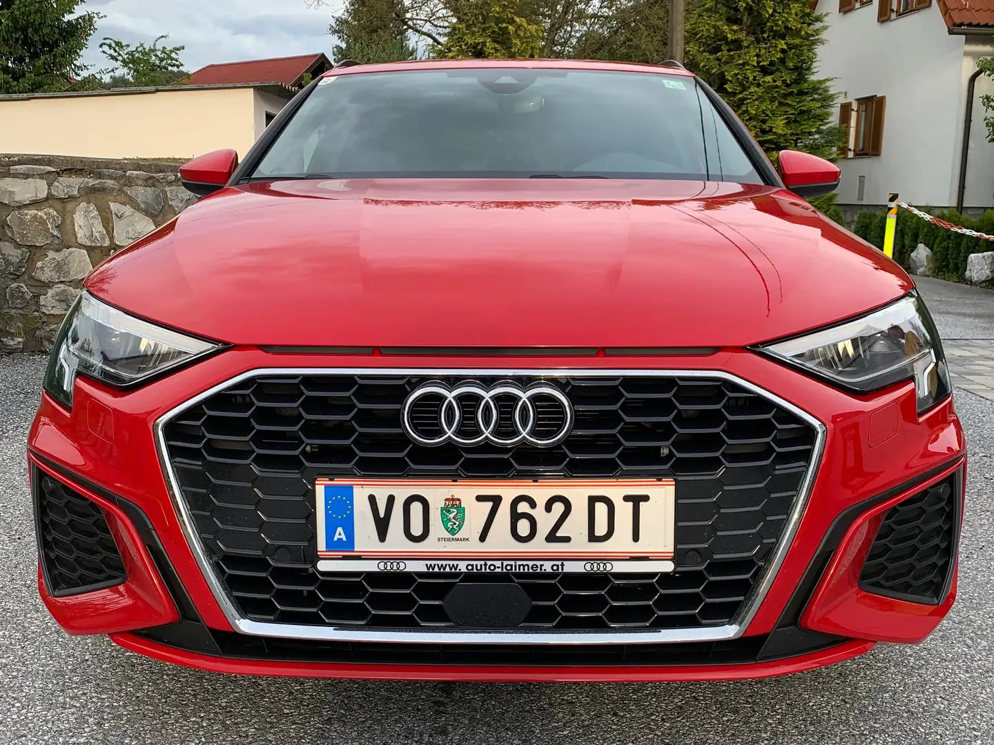 Audi A3 A3 SB 35 TFSI S-line S-line Rot - 1