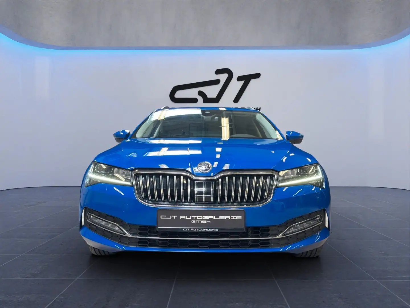 Skoda Superb Combi Style*190PS*MEMORY*SHZ*CARPLAY*LED* Bleu - 2
