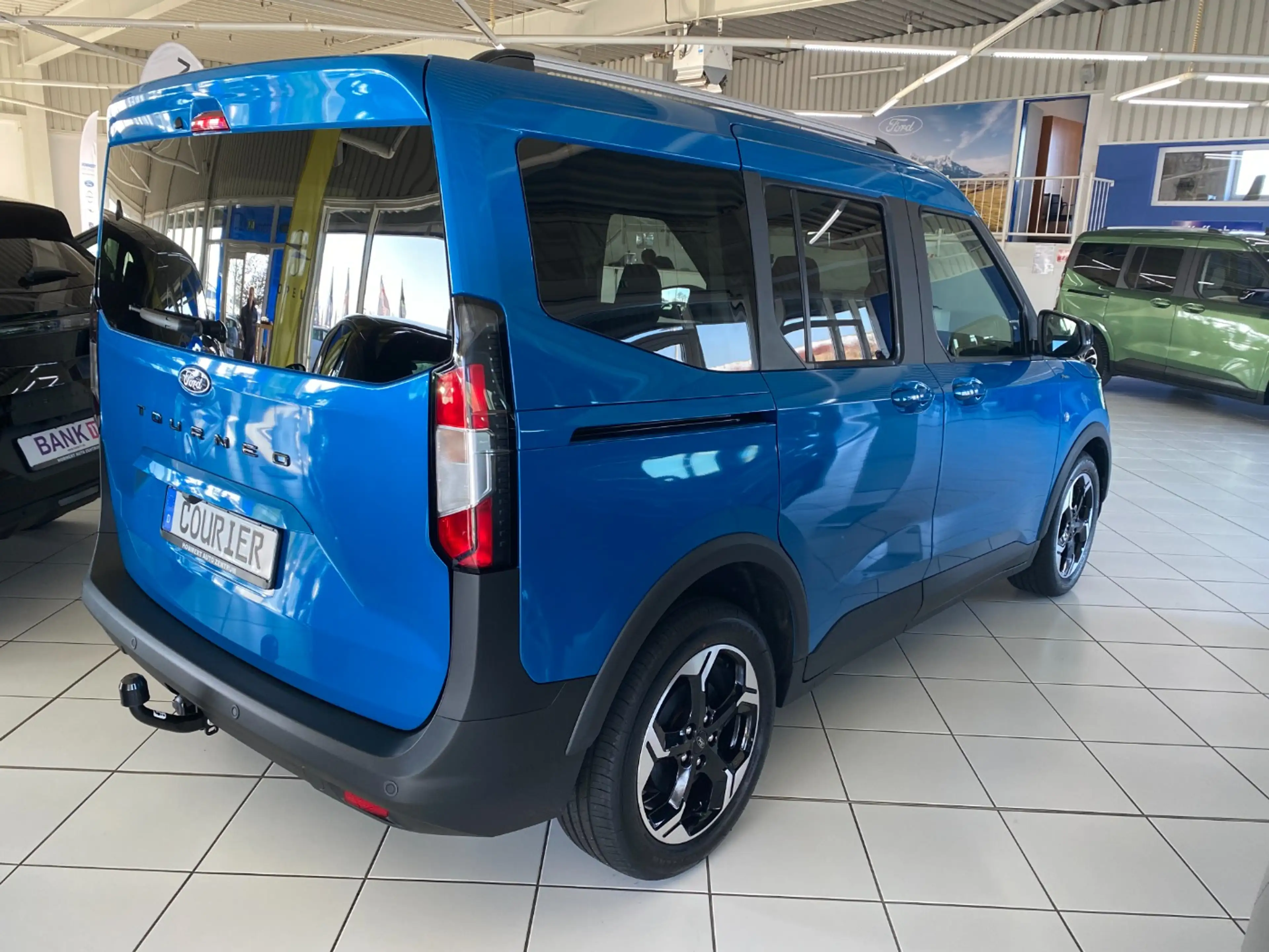 Ford Tourneo Courier 1.0 EcoBoost ACC*Navi*SHZ — photo 7