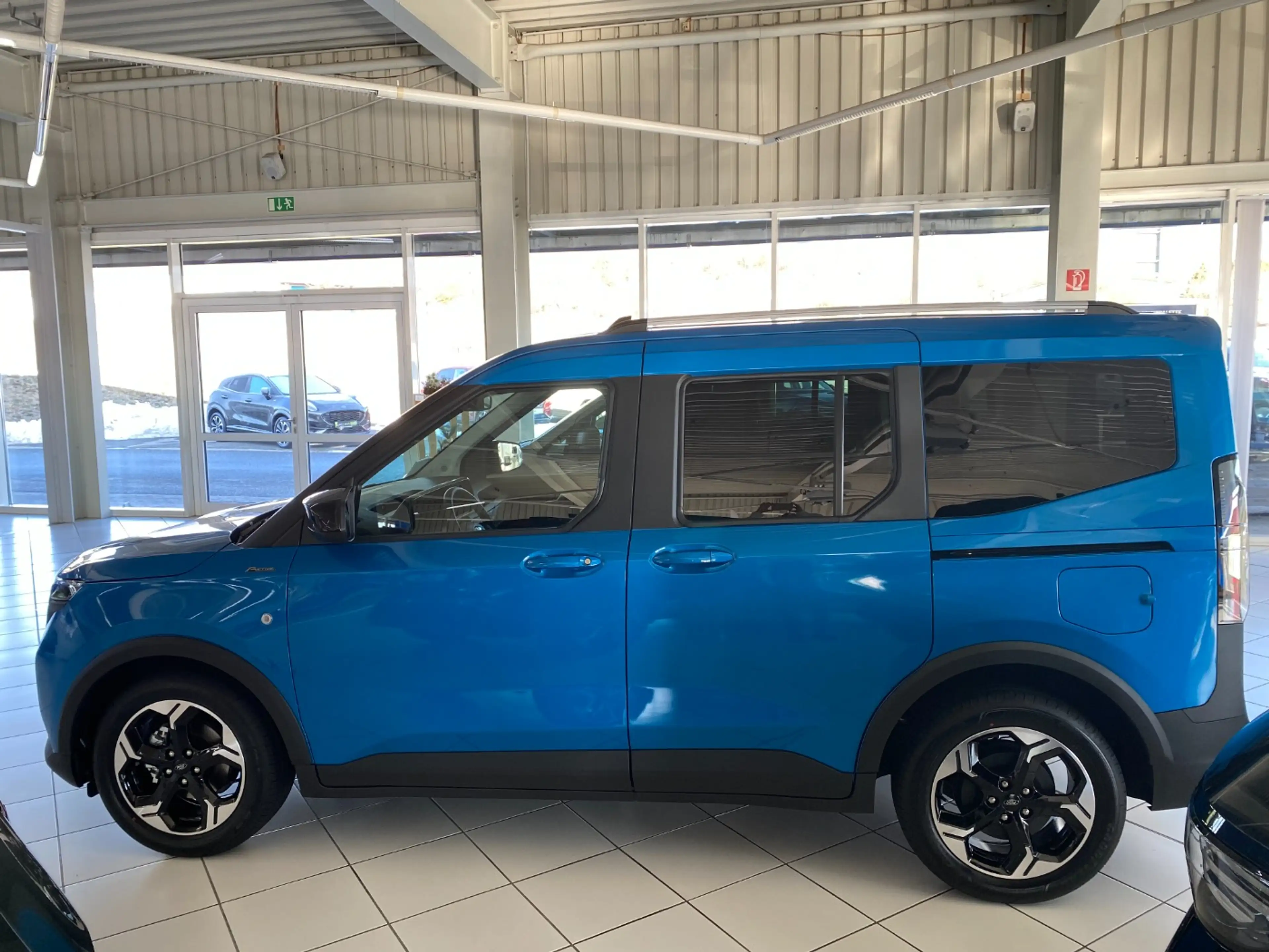 Ford Tourneo Courier 1.0 EcoBoost ACC*Navi*SHZ — photo 4