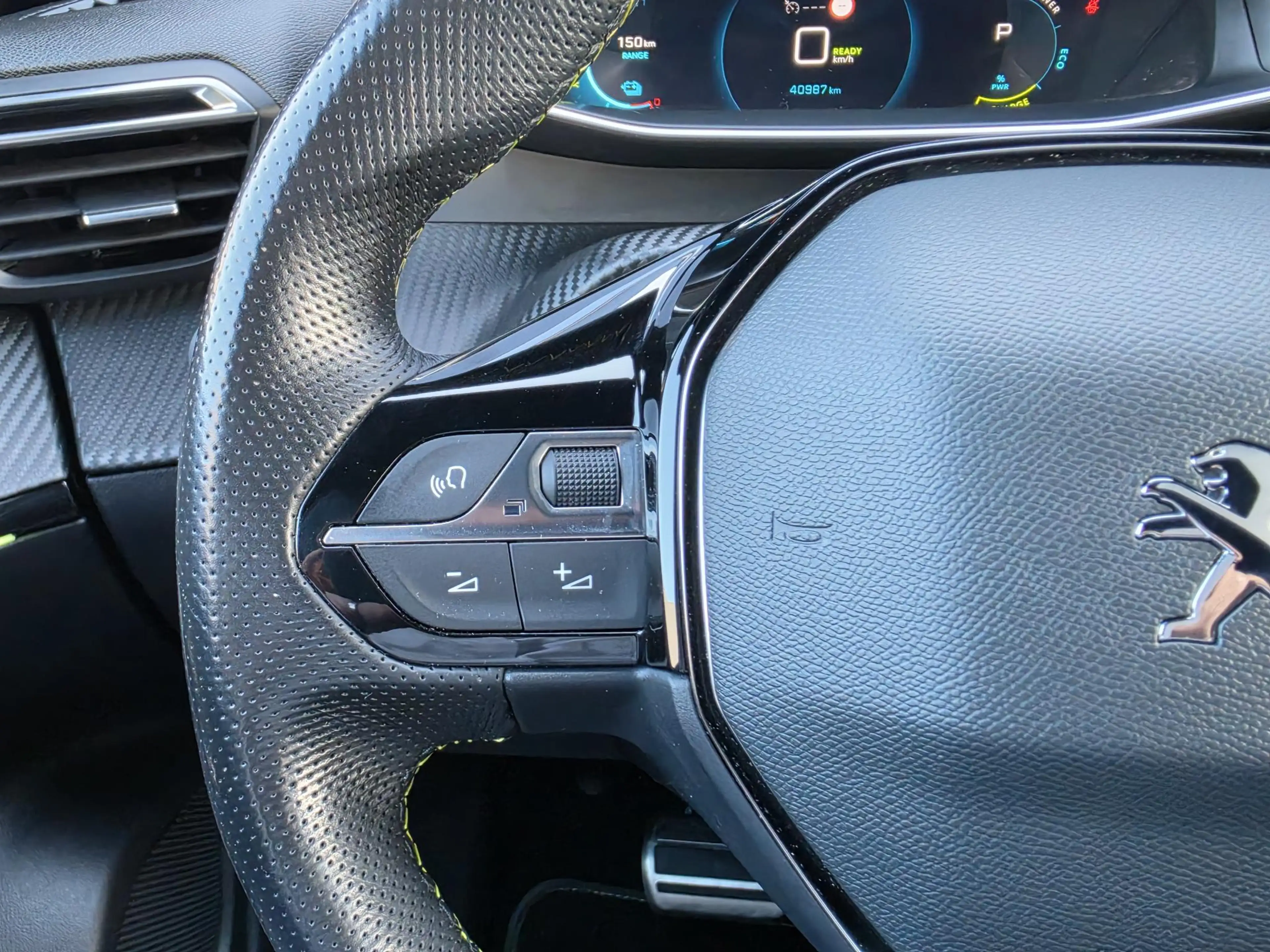 Peugeot e-2008 EV GT 50 kWh Navigatie | SOH 93% | Parkeercamera | — photo 14