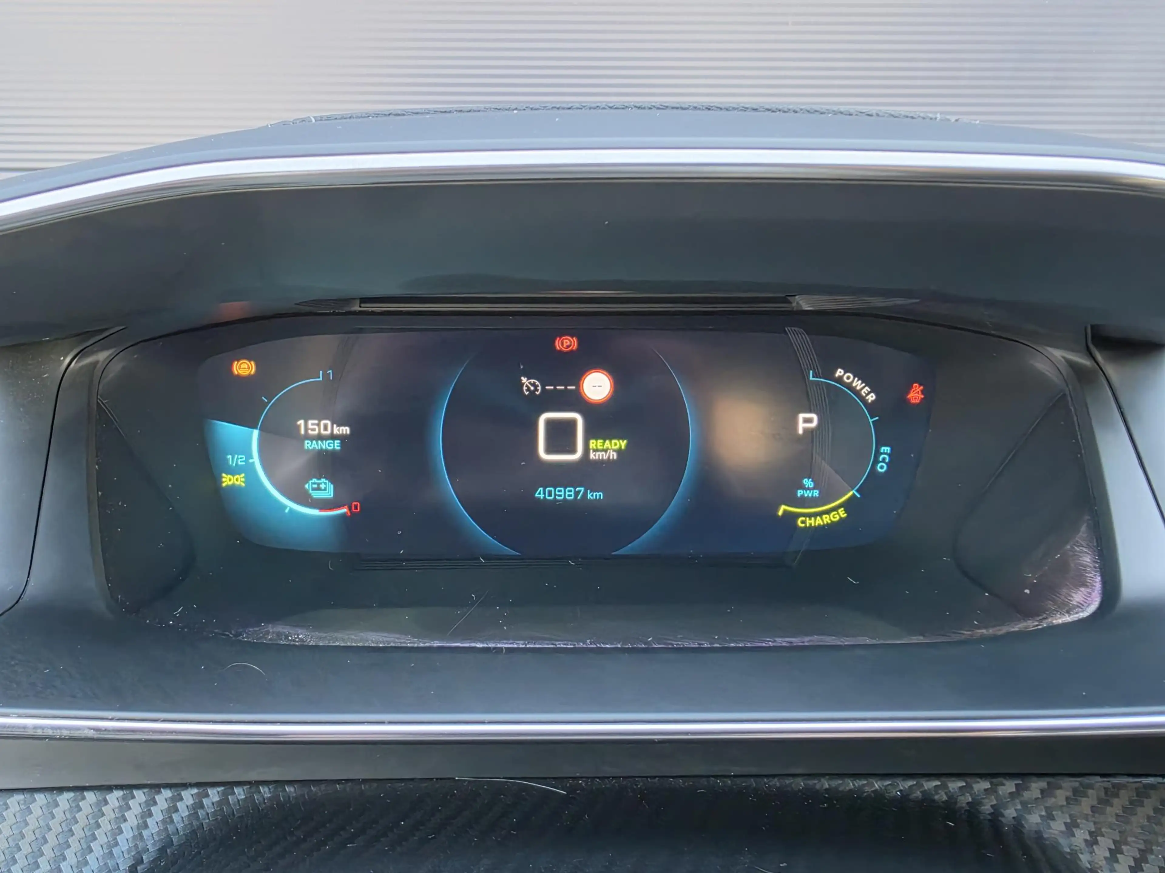 Peugeot e-2008 EV GT 50 kWh Navigatie | SOH 93% | Parkeercamera | — photo 13