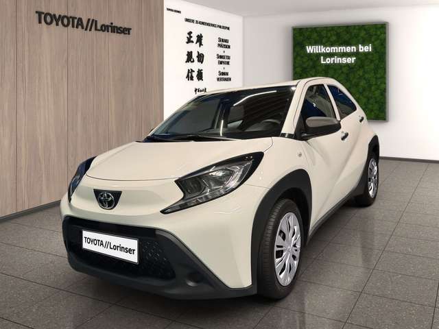 Imagine Toyota Aygo 1.0 ACC+Fernlichtass.+Navi+SoundSys+SpurH