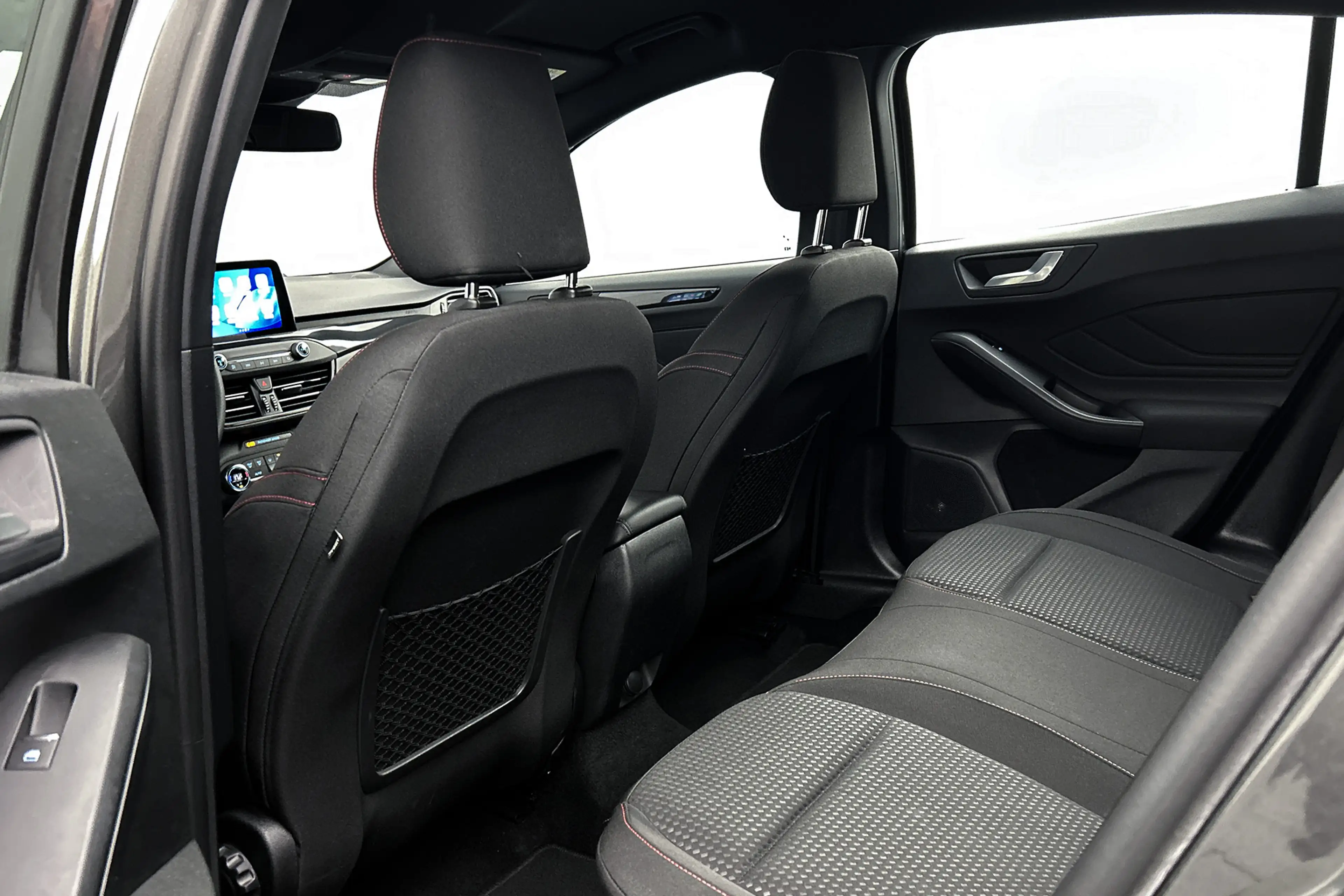 Ford Focus 1.0 EcoBoost ST Line Business | Camera | LED kopla — photo 15