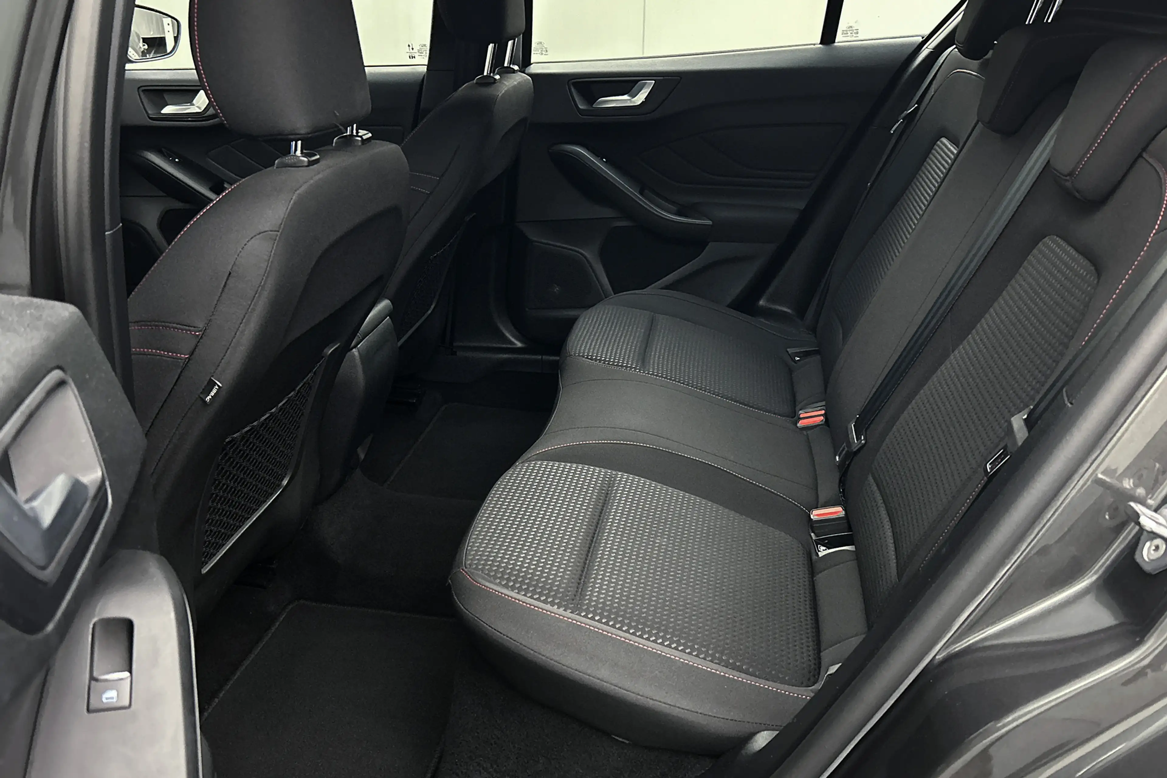 Ford Focus 1.0 EcoBoost ST Line Business | Camera | LED kopla — photo 28