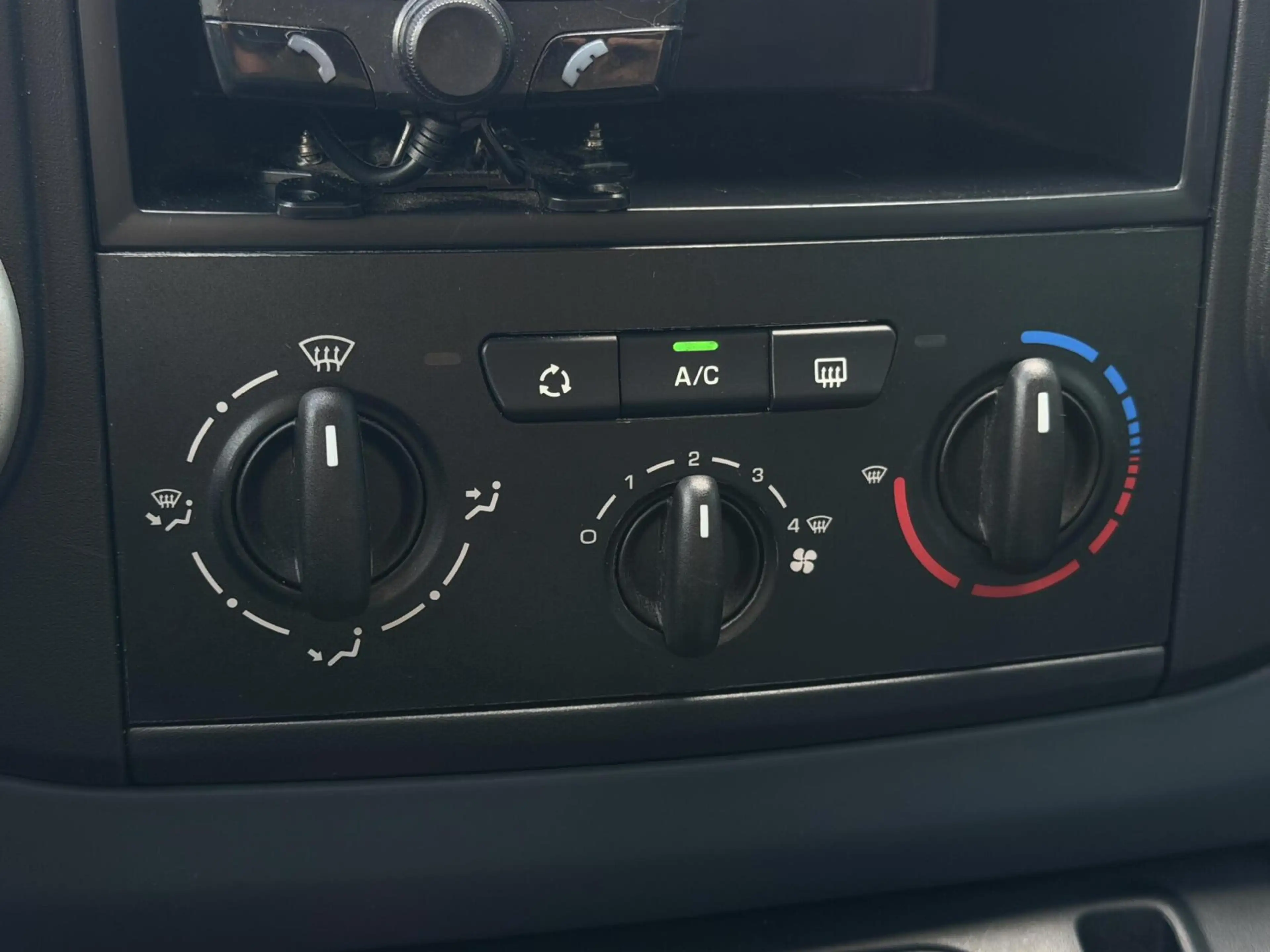 Peugeot Partner Tepee 1.6 e-HDi AUT. Active TREKH | CRUISE | AC | — photo 20