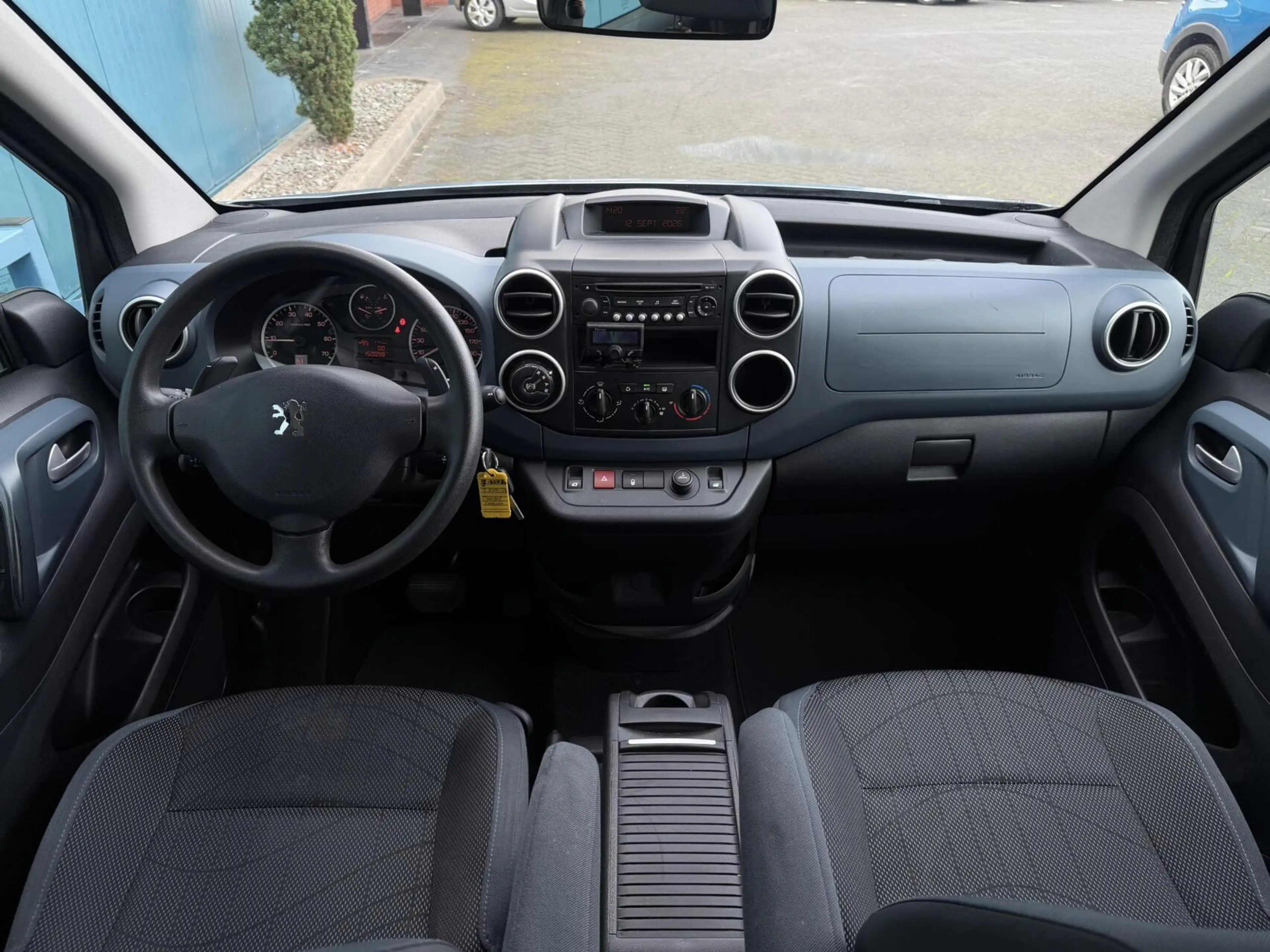 Peugeot Partner Tepee 1.6 e-HDi AUT. Active TREKH | CRUISE | AC | — photo 4