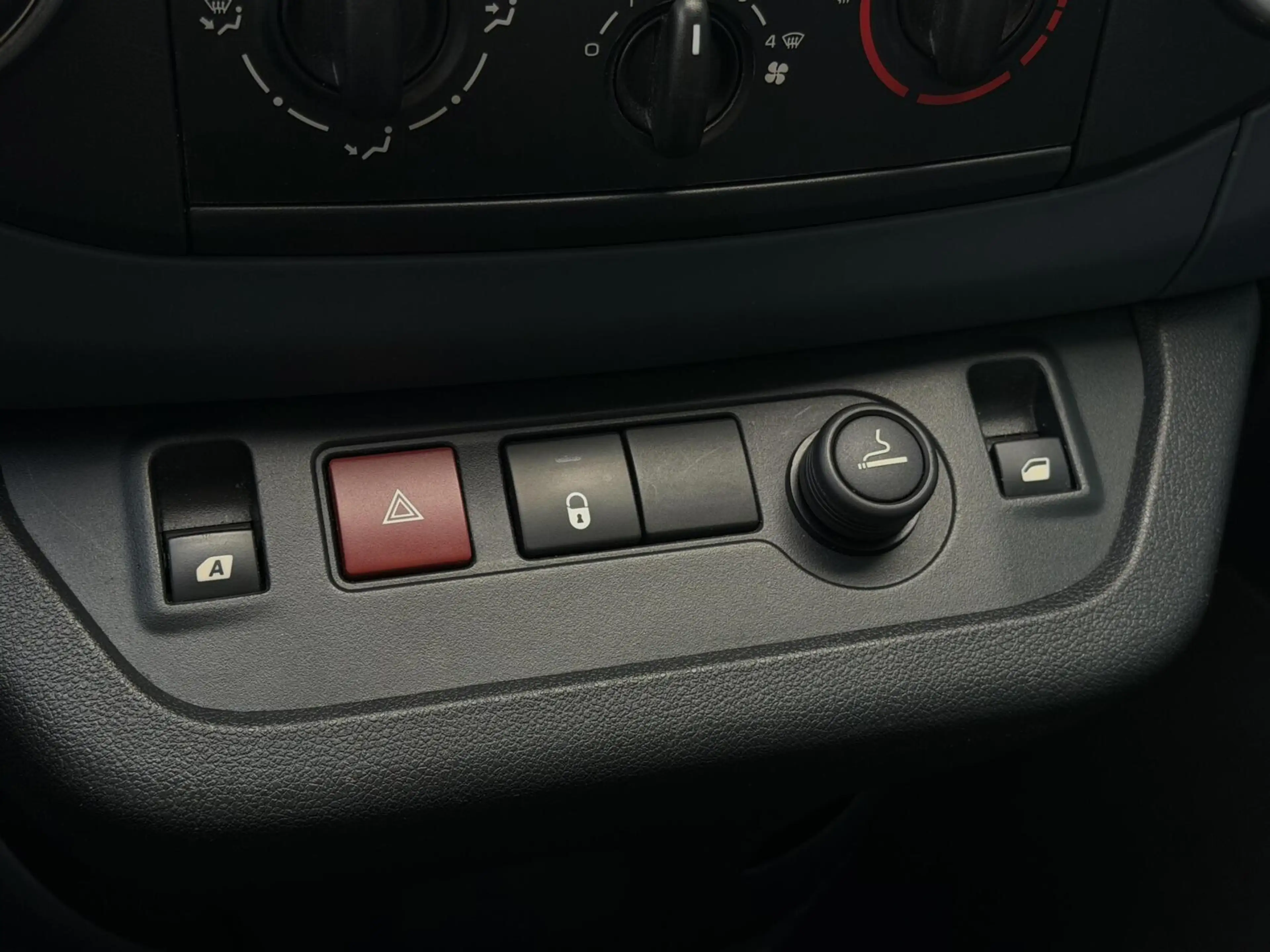 Peugeot Partner Tepee 1.6 e-HDi AUT. Active TREKH | CRUISE | AC | — photo 21