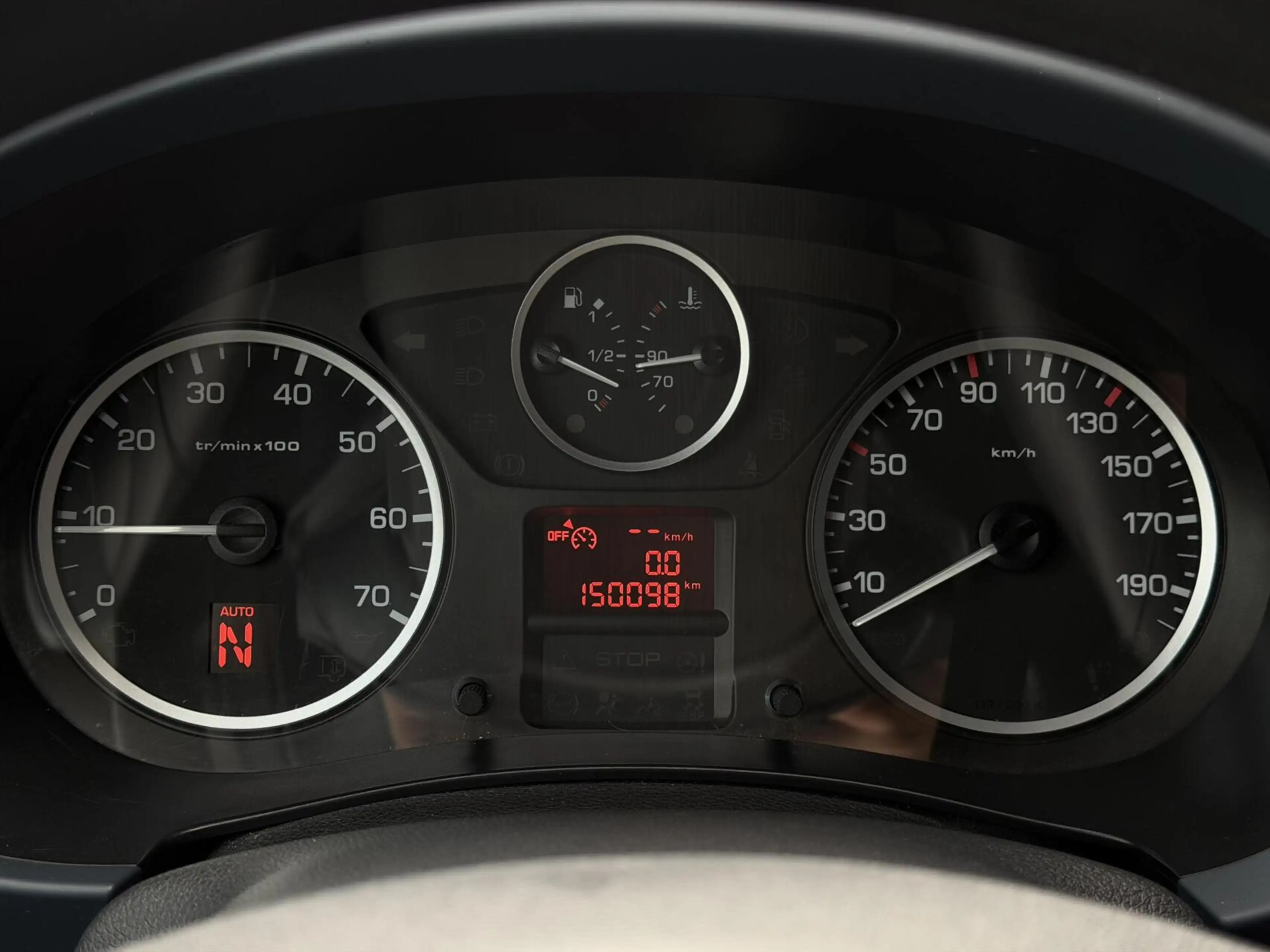 Peugeot Partner Tepee 1.6 e-HDi AUT. Active TREKH | CRUISE | AC | — photo 12