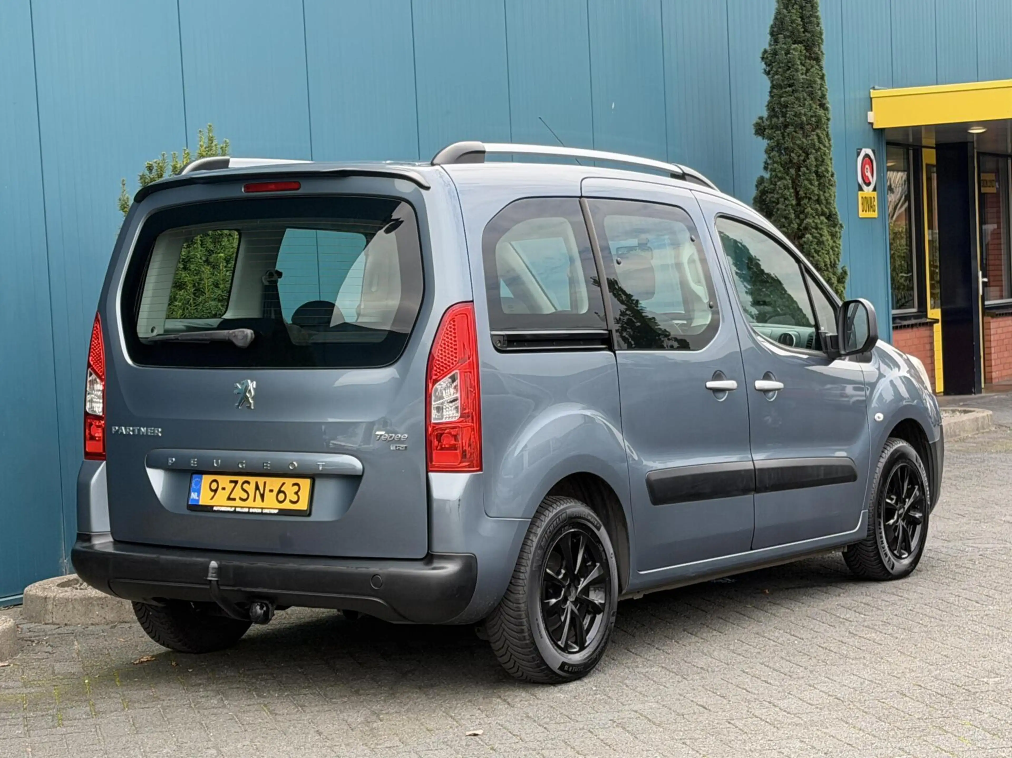 Peugeot Partner Tepee 1.6 e-HDi AUT. Active TREKH | CRUISE | AC | — photo 2