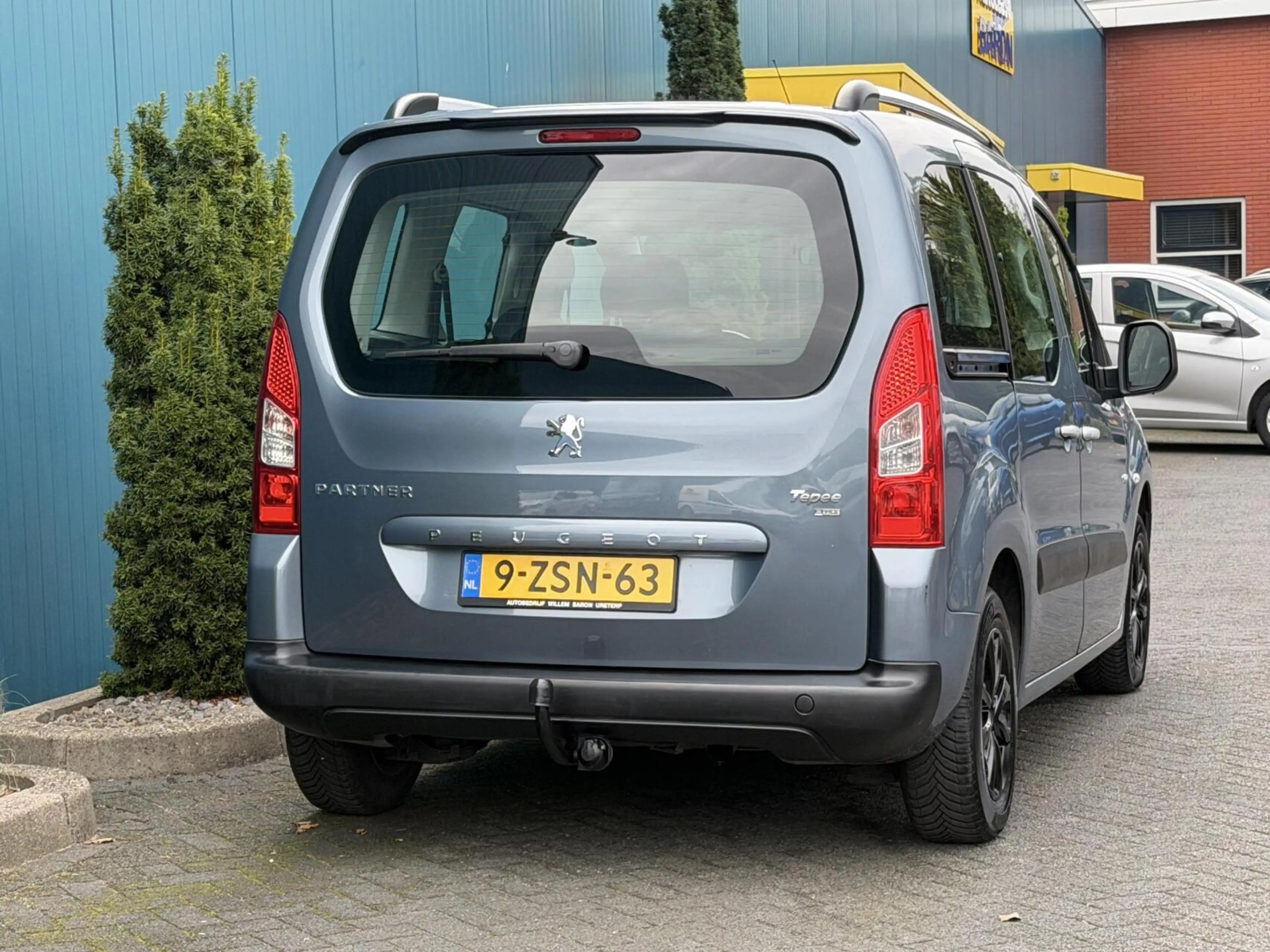 Peugeot Partner Tepee 1.6 e-HDi AUT. Active TREKH | CRUISE | AC | — photo 23