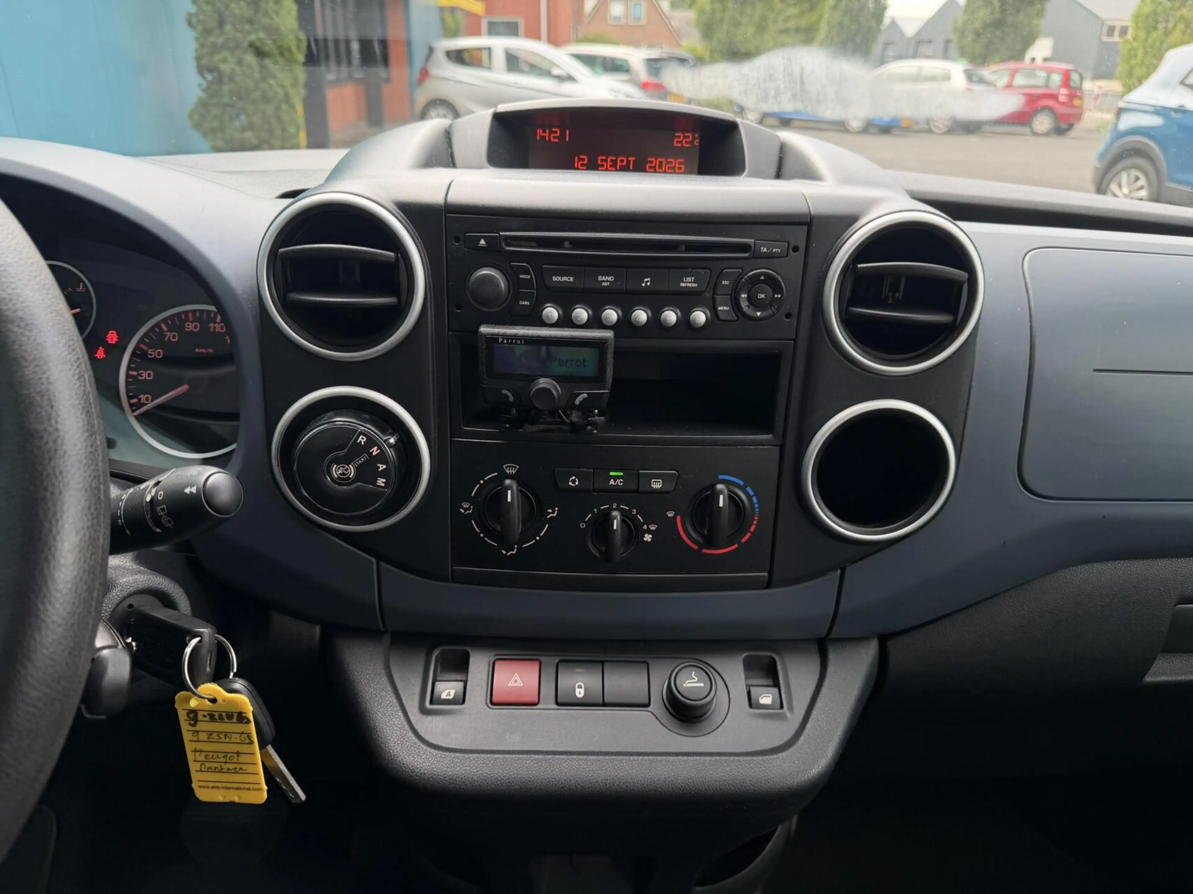 Peugeot Partner Tepee 1.6 e-HDi AUT. Active TREKH | CRUISE | AC | — photo 15