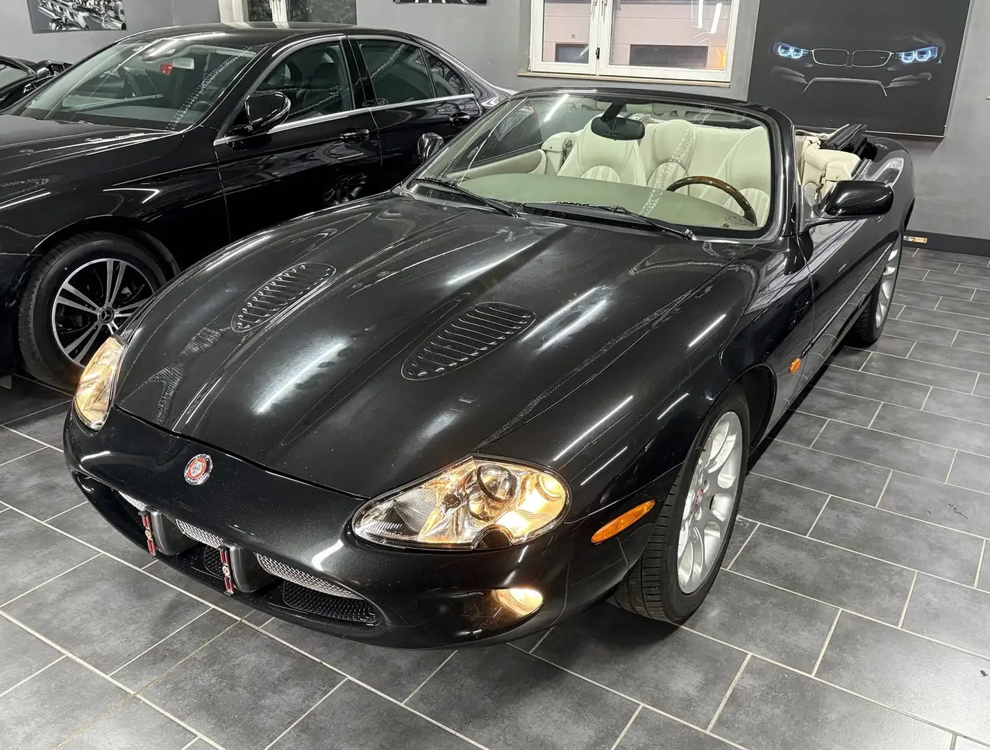 Jaguar XKR S/C Cabriolet 2. Hand LederBeige Xenon Histo Schwarz - 1