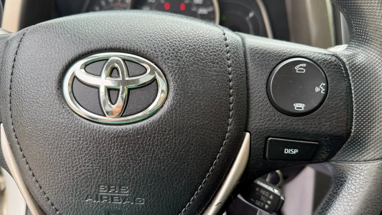 Toyota RAV 4 photo Toyota RAV 4