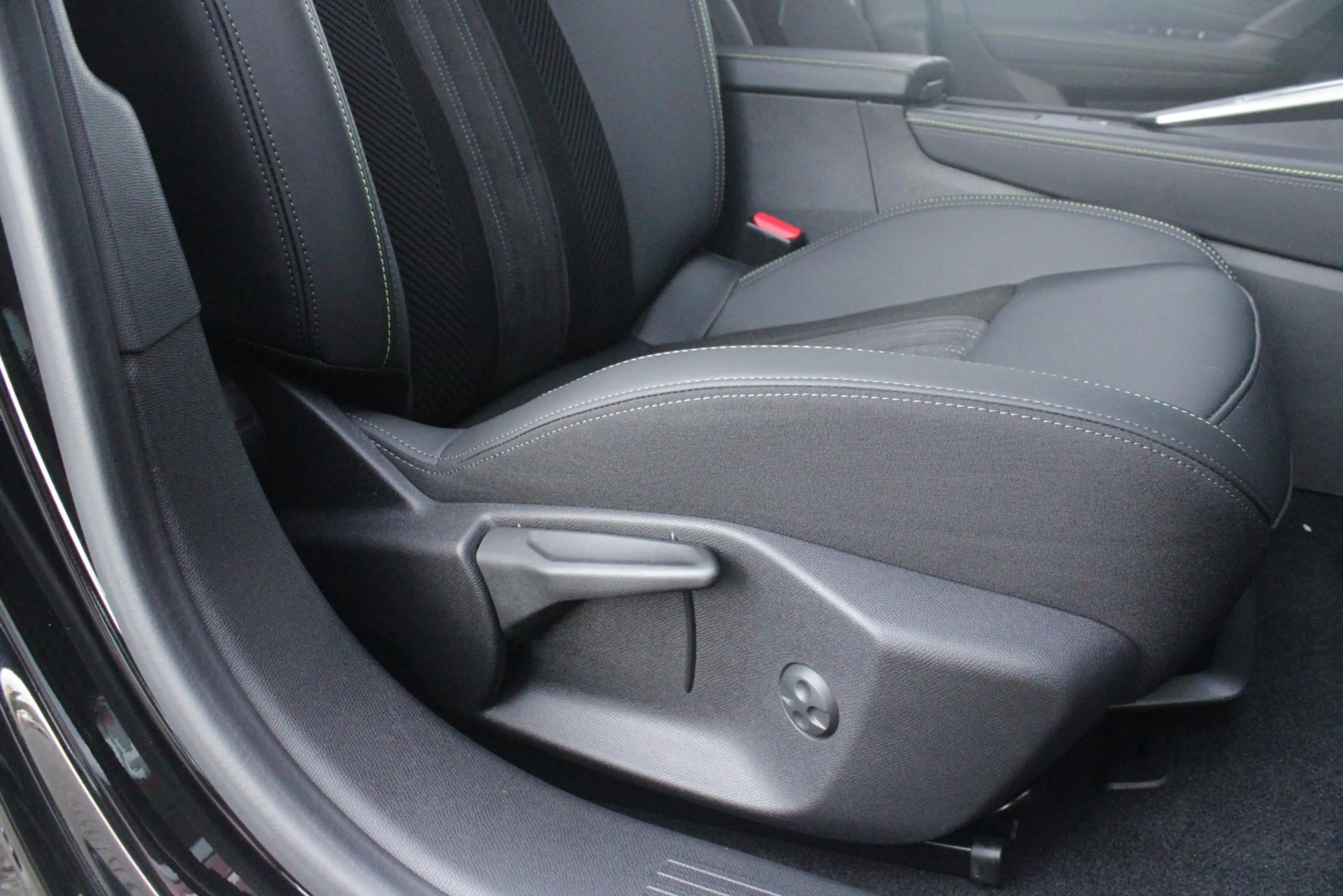 Peugeot 308 e-308 SW GT 54 kWh | 360° CAMERA | ELEKTRISCHE STO — photo 29