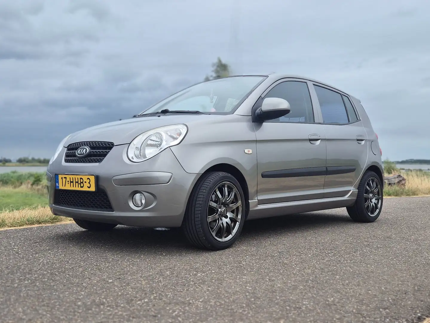 Kia Picanto Picanto 1.1 Fifteen Zilver - 2
