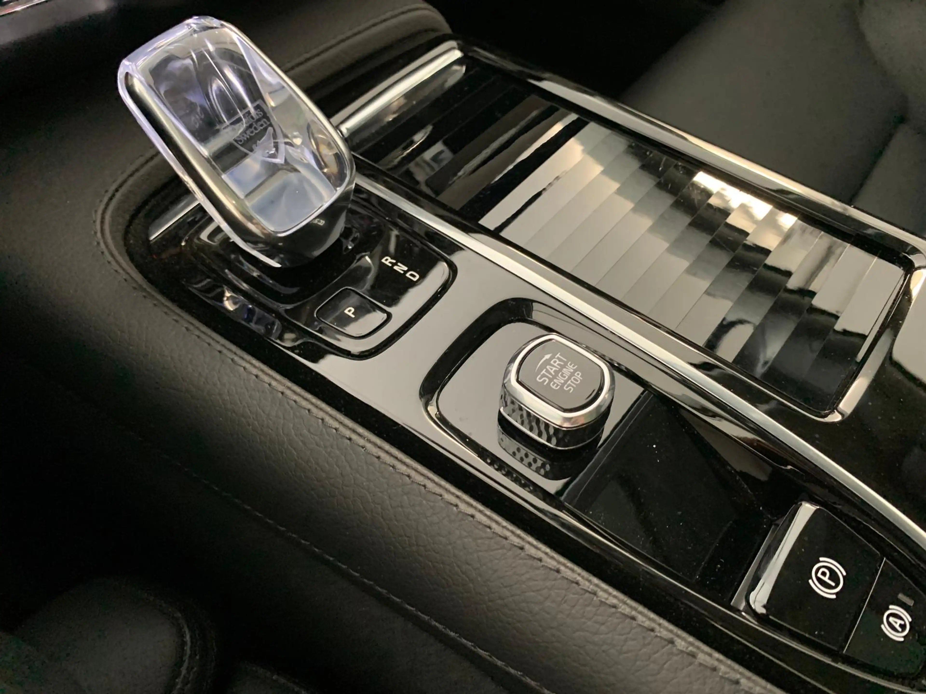 Volvo V90 Inscription Recharge PHEV AWD|ACC|360°|GlasD — photo 13
