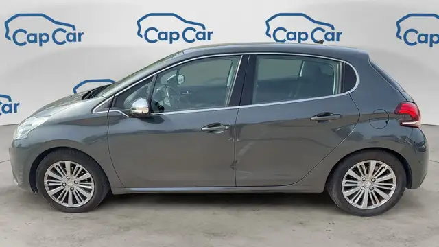 Peugeot 208 view 2
