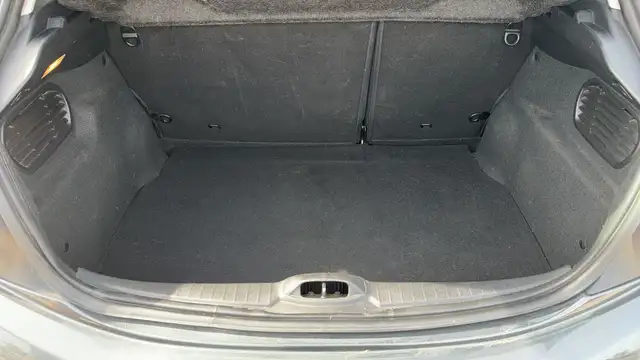Peugeot 208 view 14