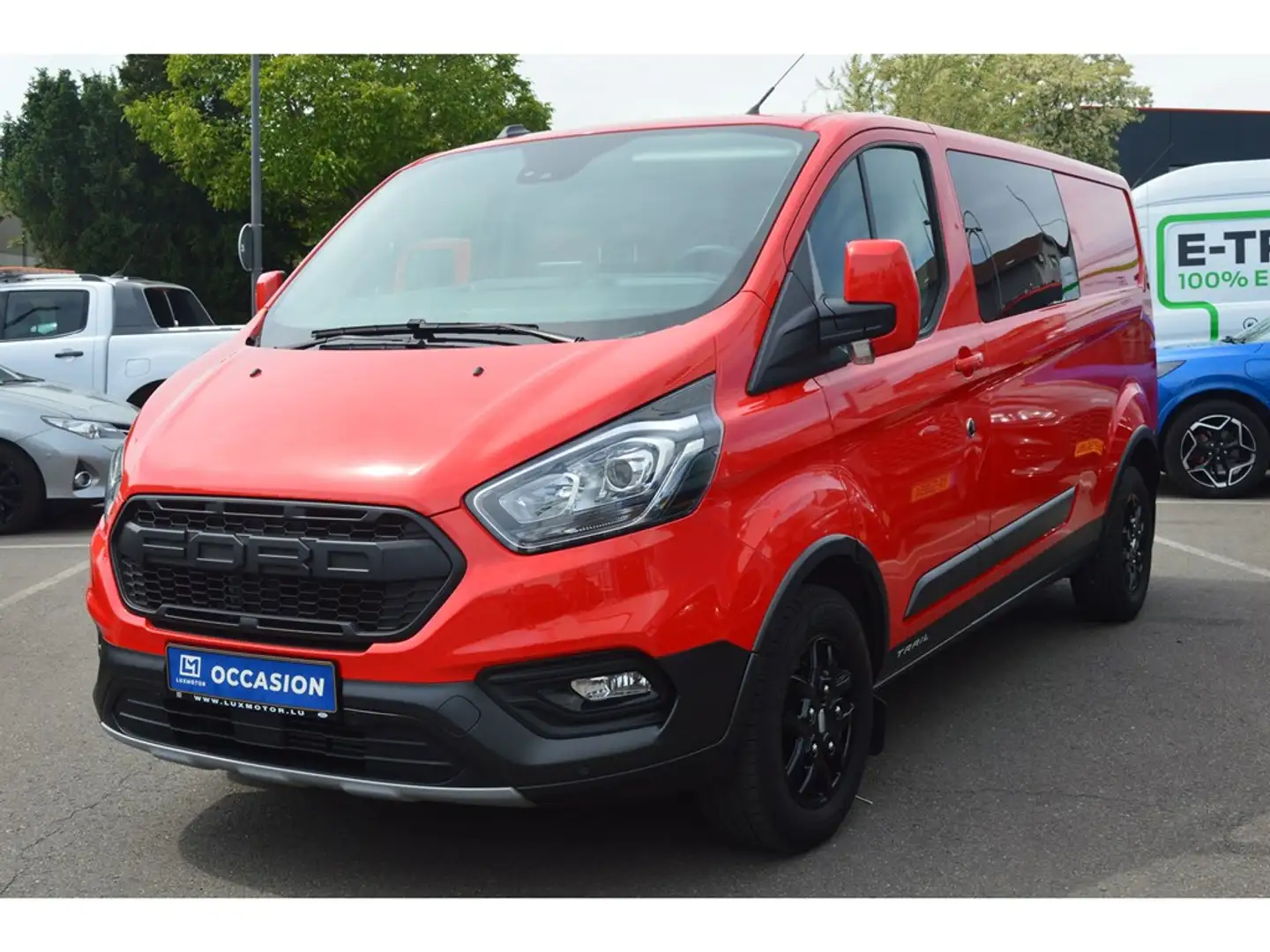 Ford Transit Custom 340L Multi use: Fourgon avec double cabine L2 Trai Rouge - 1