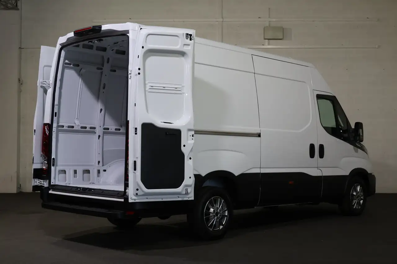 Iveco Daily 2024 — фото 10
