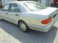 Mercedes-Benz E 200 Automatik CLASSIC/ Alu+Klima+Tempomat+met/o.TÜV Silber - thumbnail 16