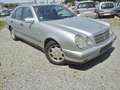 Mercedes-Benz E 200 Automatik CLASSIC/ Alu+Klima+Tempomat+met/o.TÜV Silber - thumbnail 15