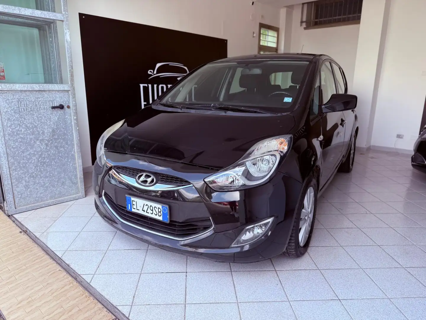 Hyundai iX20 ix20 1.4 Comfort Negro - 2