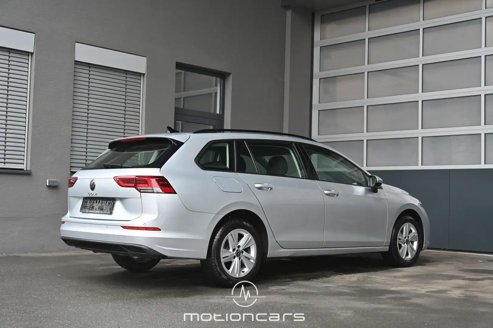 Volkswagen Golf VIII 2.0 TDI Life Pickerl NEU Silber - 2